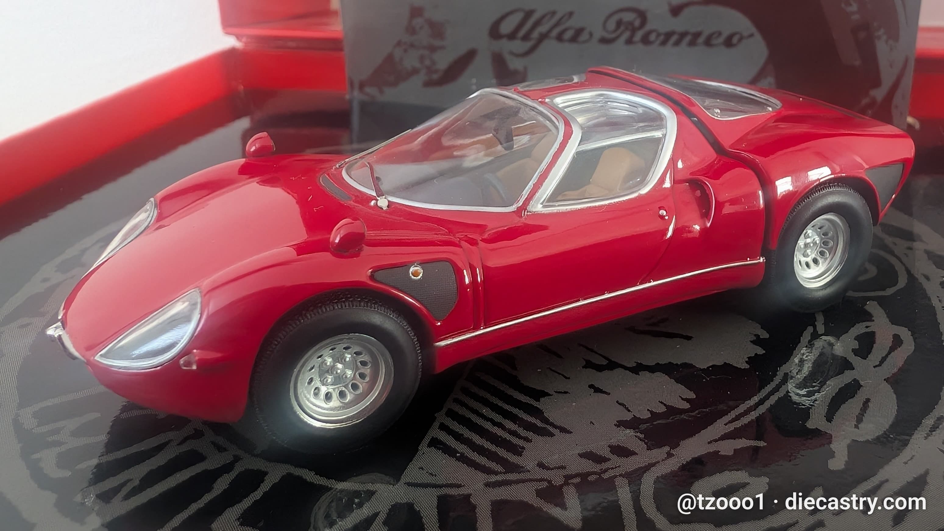 1968 Alfa Romeo TIPO 33 ‘GIFT BOX’ 1:43 scale diecast model by Minichamps in Red Stradale