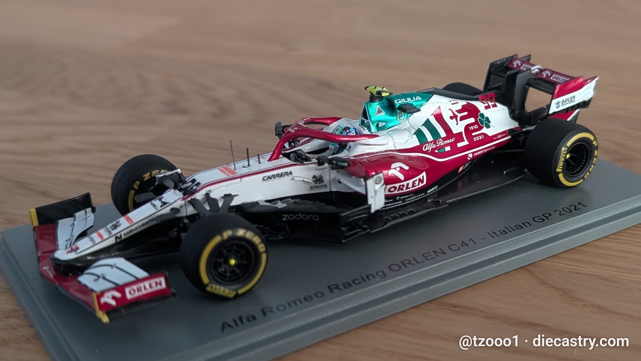 Alfa Romeo Racing Orlen C41 / Italian GP 1:43 scale diecast model