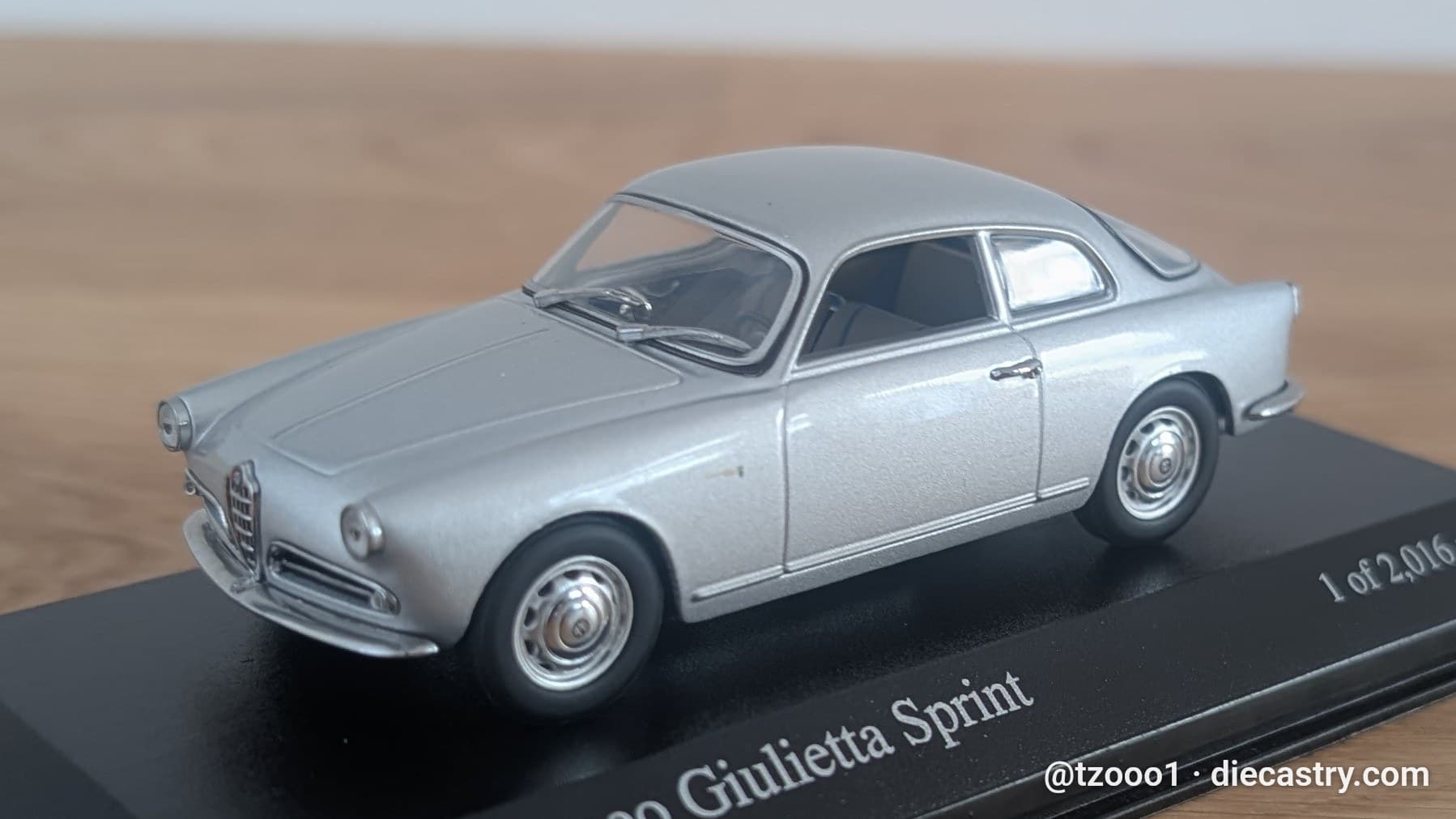 1954 Alfa Romeo Giulietta Sprint 1:43 scale diecast model by Minichamps in Argento