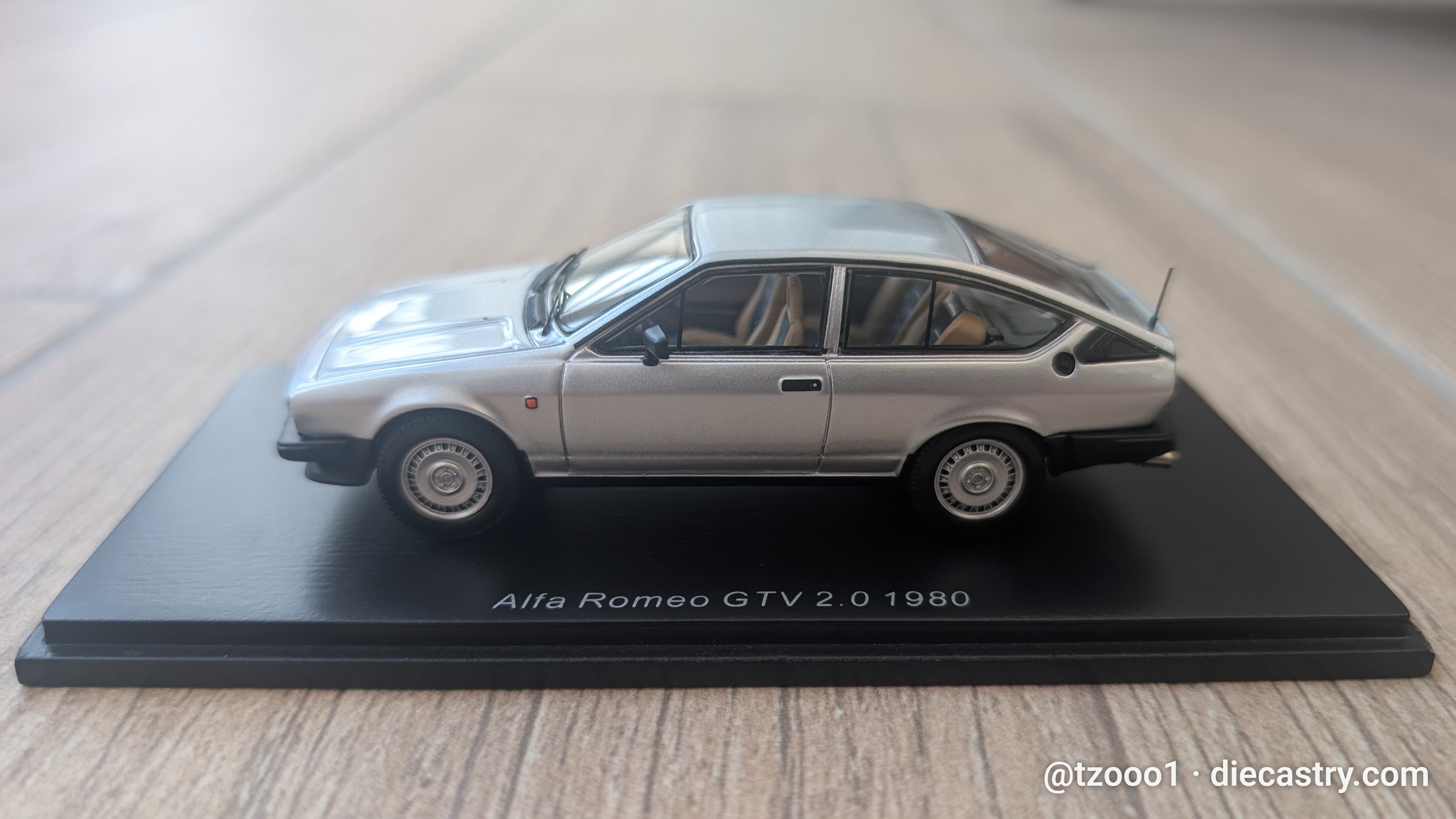 1980 Alfa Romeo GTV 2.0 1:43 scale diecast model by SPARK Models