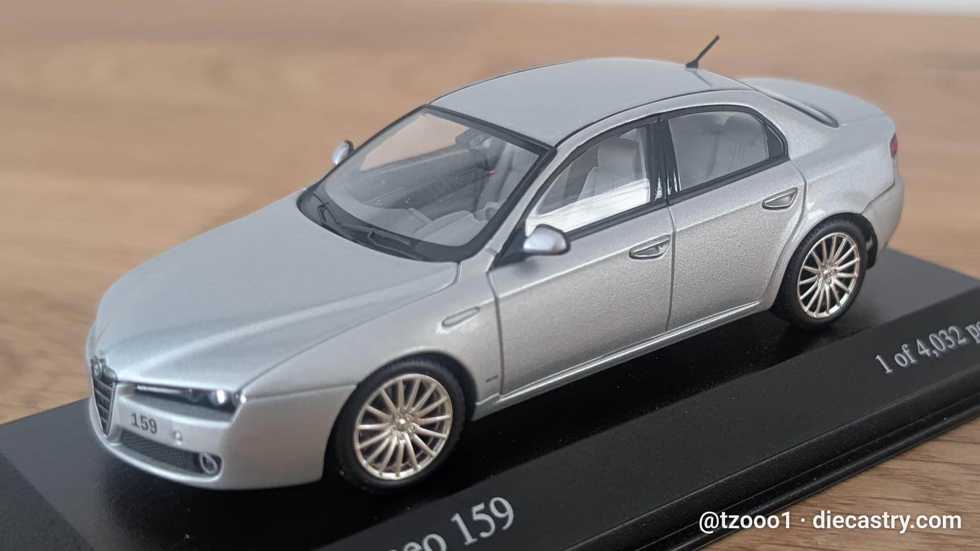 2005 Alfa Romeo 159 1:43 scale diecast model by Minichamps in Argento Alfa