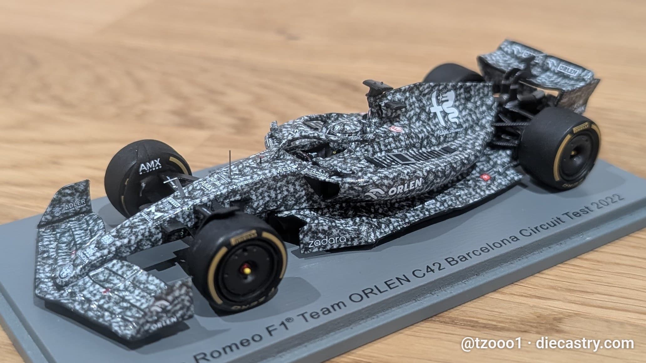 Alfa romeo F1 Team ORLEN C42 / Barcelona test 1:43 scale diecast model