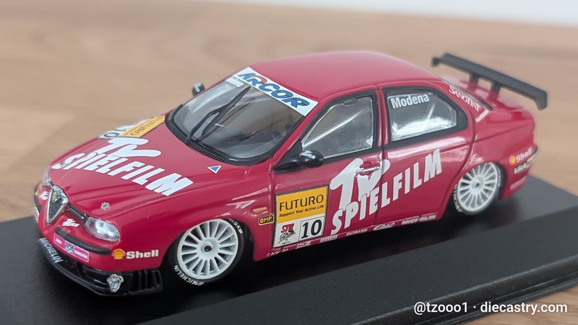 1998 Alfa Romeo 156 STW 1:43 scale diecast model by Minichamps in #10