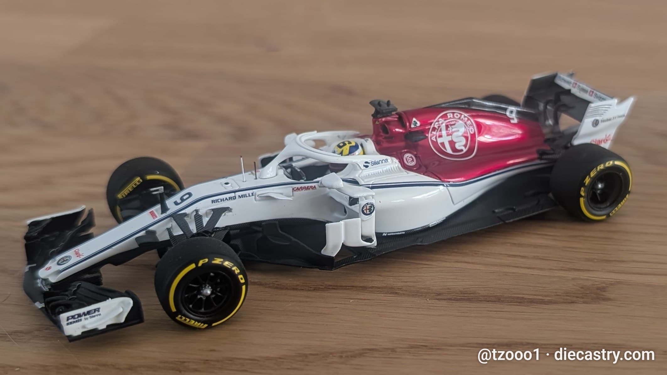 2018 Alfa Romeo Sauber C37 1:43 scale diecast model by Minichamps in #9