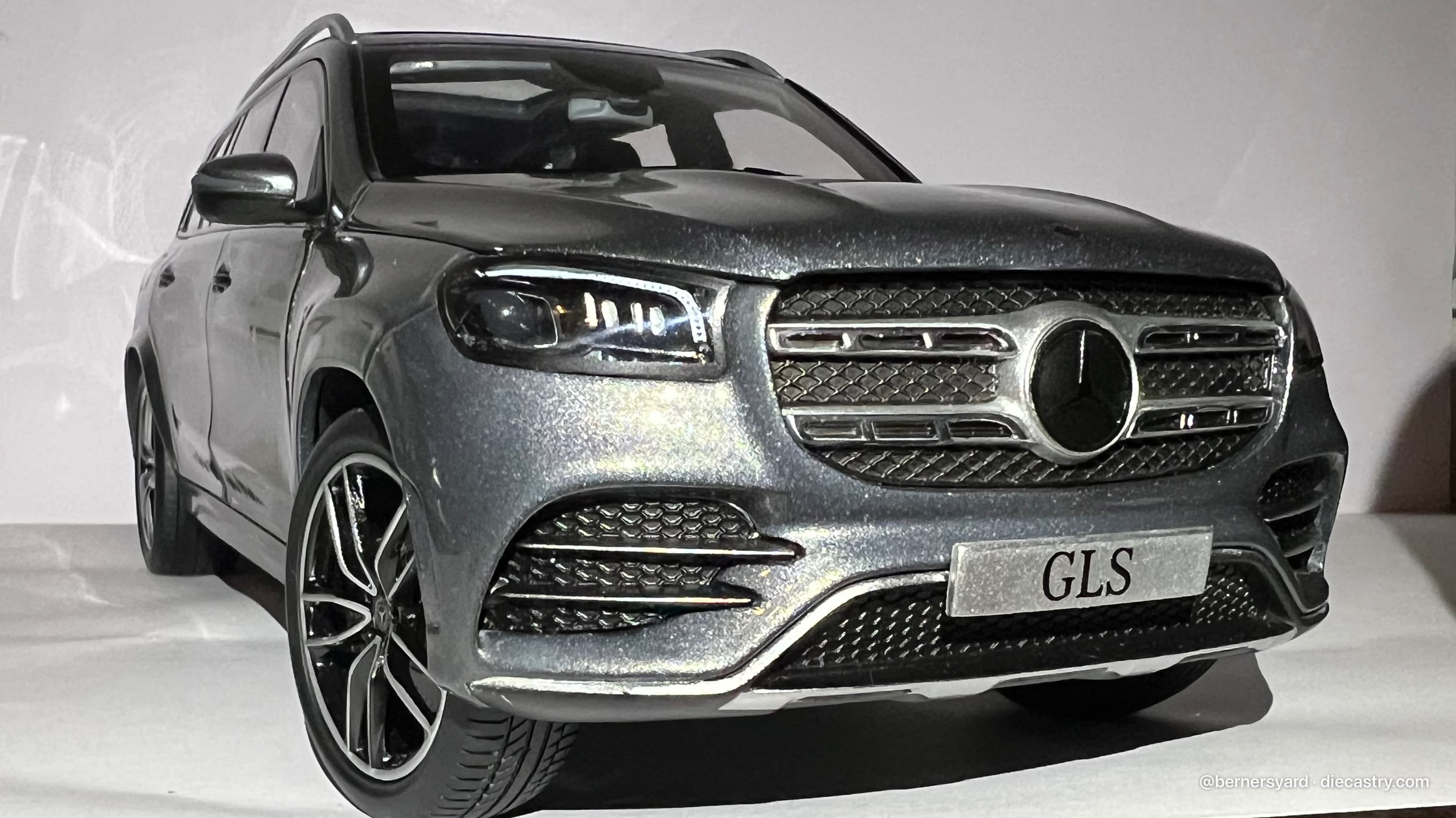 2020 Mercedes-Benz GLS 1:18 scale diecast model by Mercedes-Benz Dealer Edition in Selenite Grey