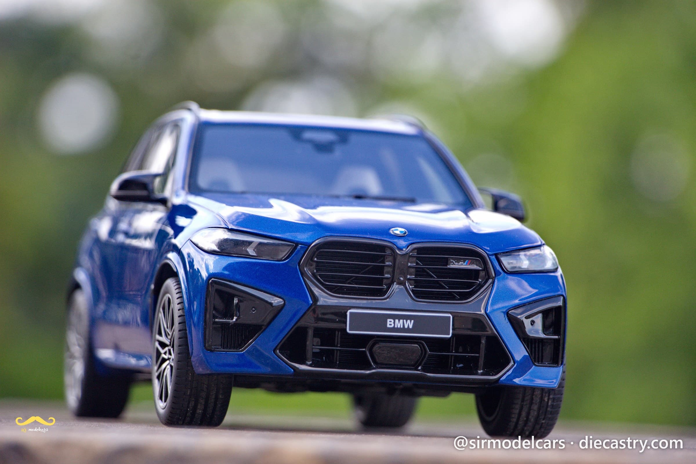 2023 BMW X5 M 1:18 scale diecast model by GT Spirit in Blue