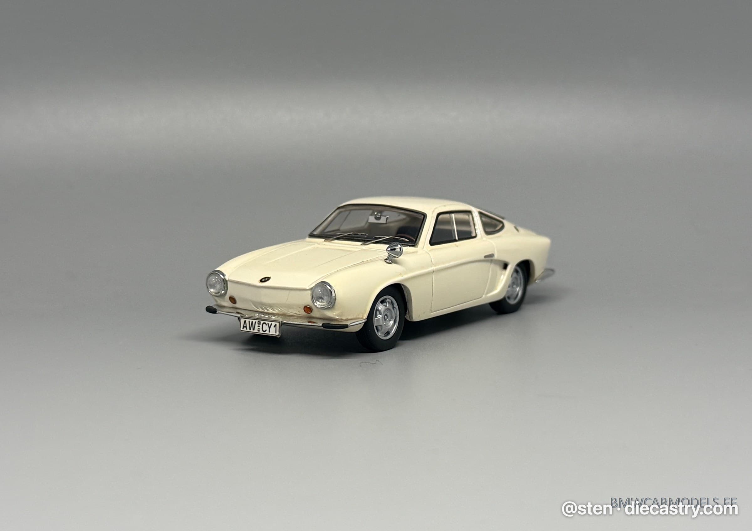 1964 Martini-BMW 700 1:43 scale diecast model by Avenue 43
