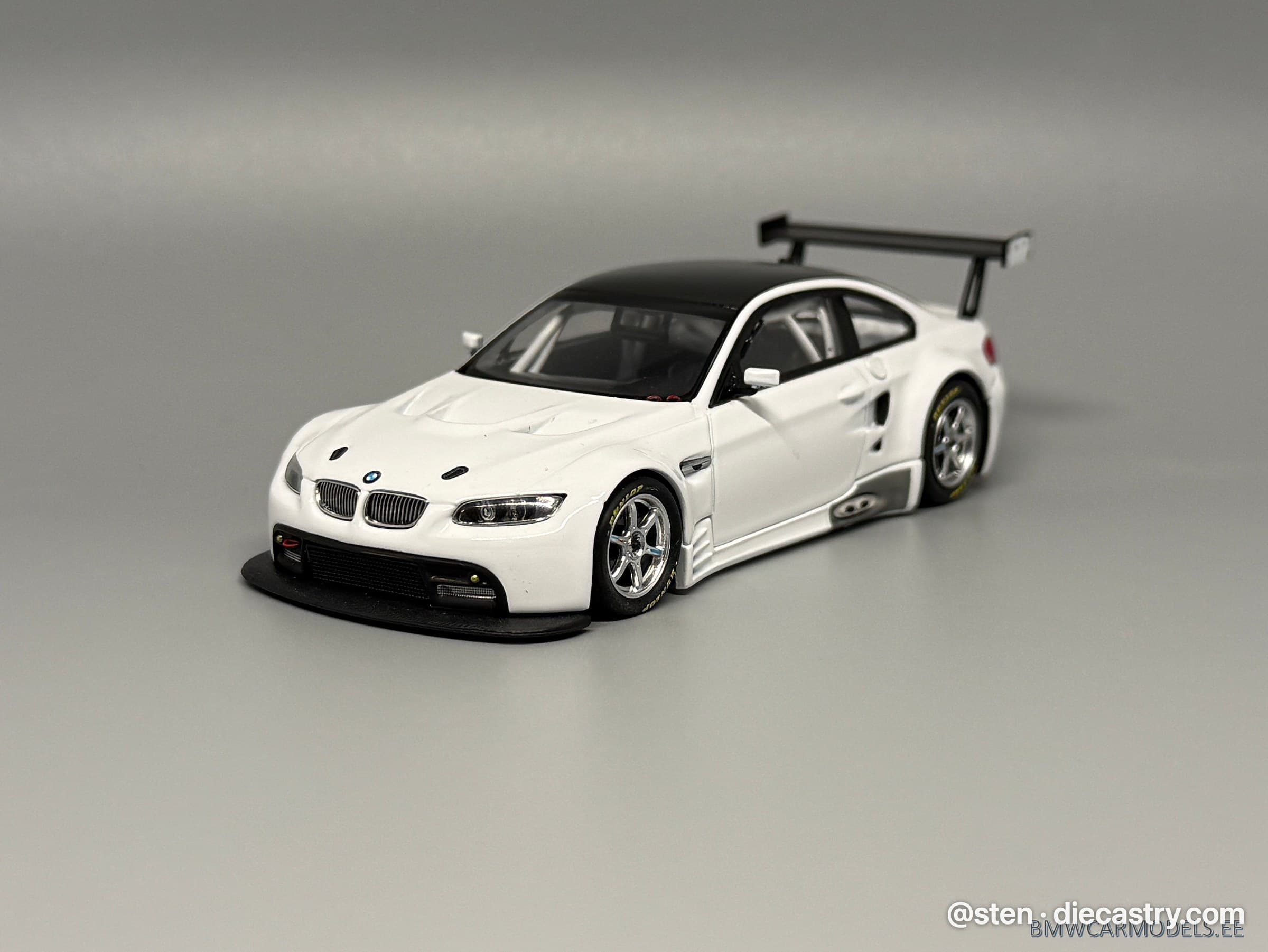 2009 BMW M3 GT2 (E92) 1:43 scale diecast model by Minichamps