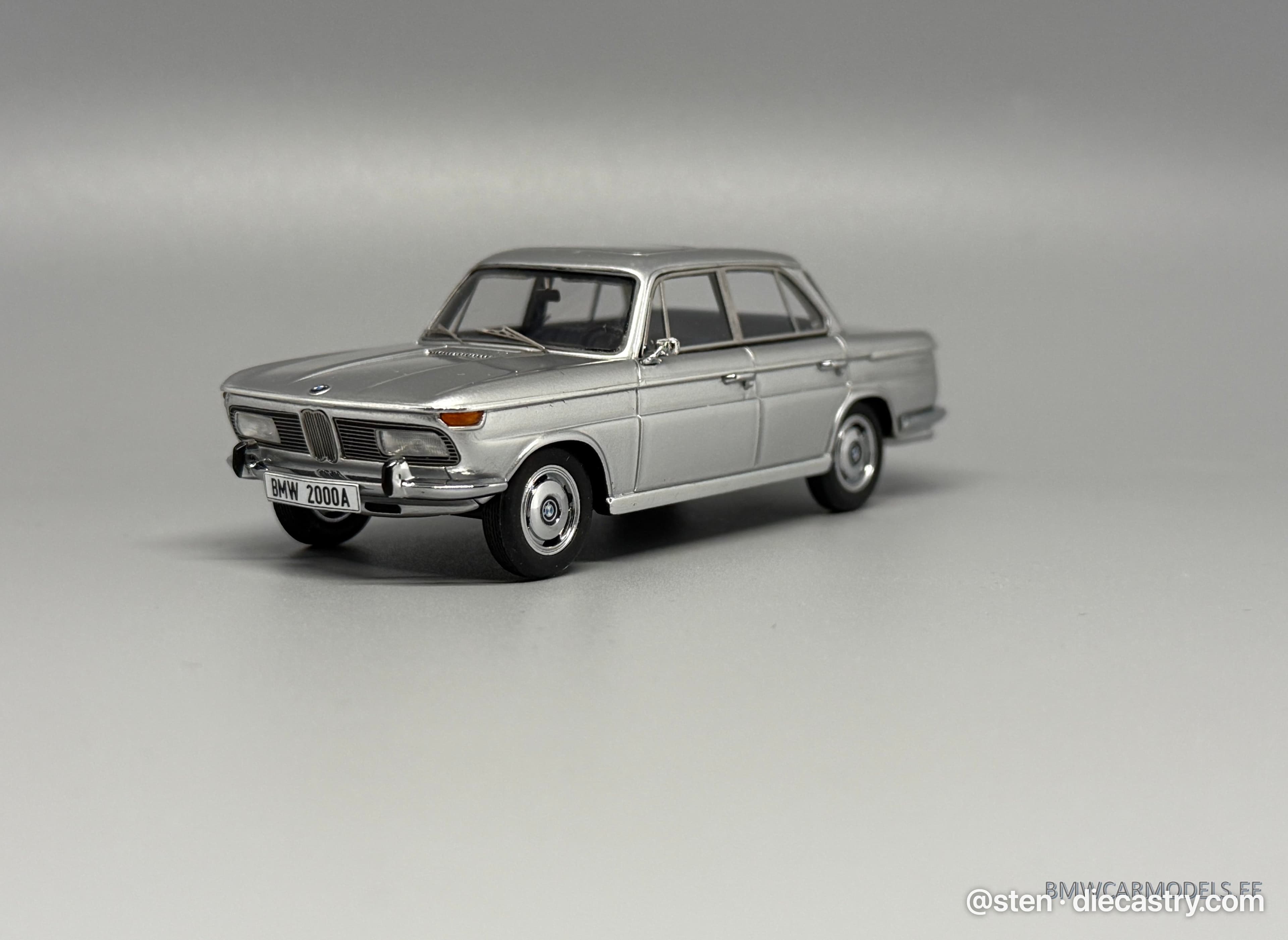 1962 BMW 2000A 1:43 scale diecast model by Minichamps