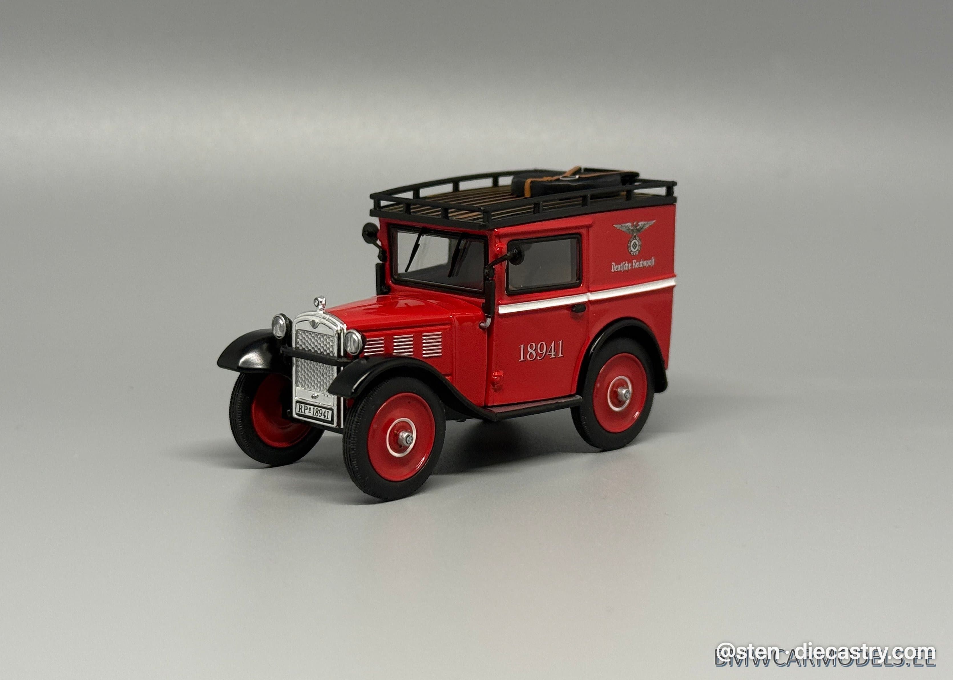 Dixi Eil-Lieferwagen Deutsche Post 1:43 scale diecast model by Premium ClassiXXs