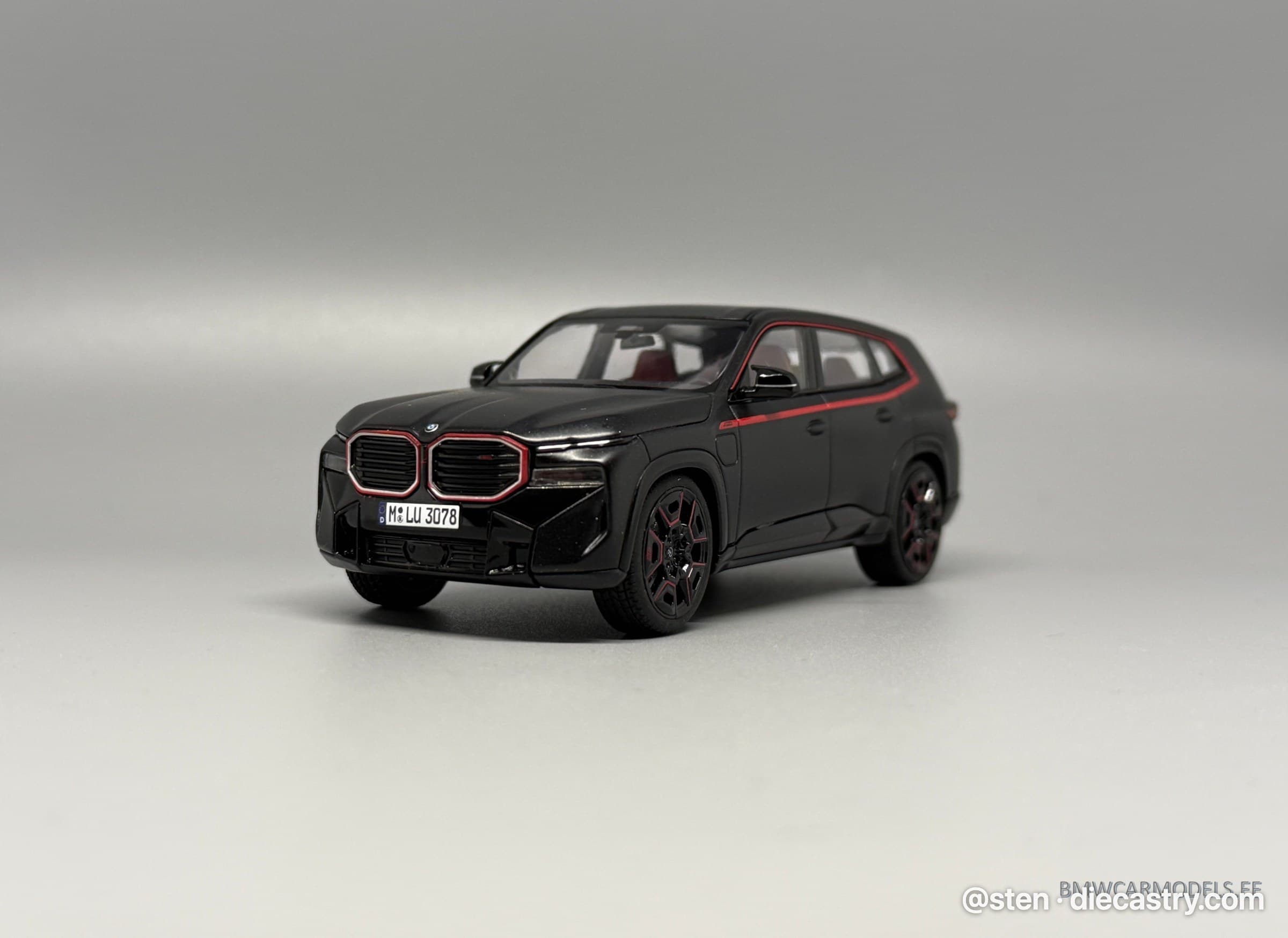 2023 BMW XM Label Red (G09) 1:43 scale diecast model by Minichamps