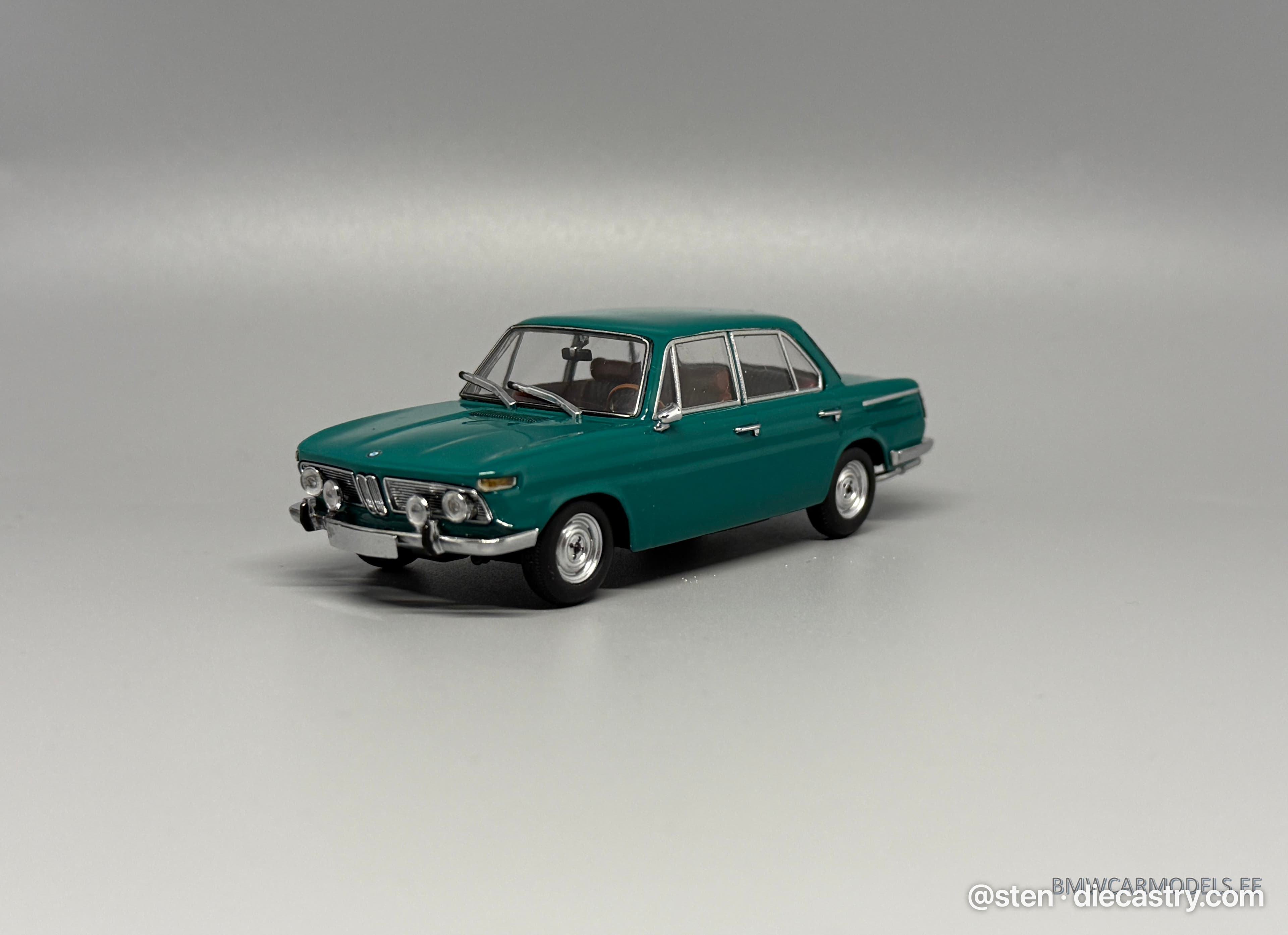 1965 BMW 1800 TiSA 1:43 scale diecast model by Minichamps in Türkis-feurig