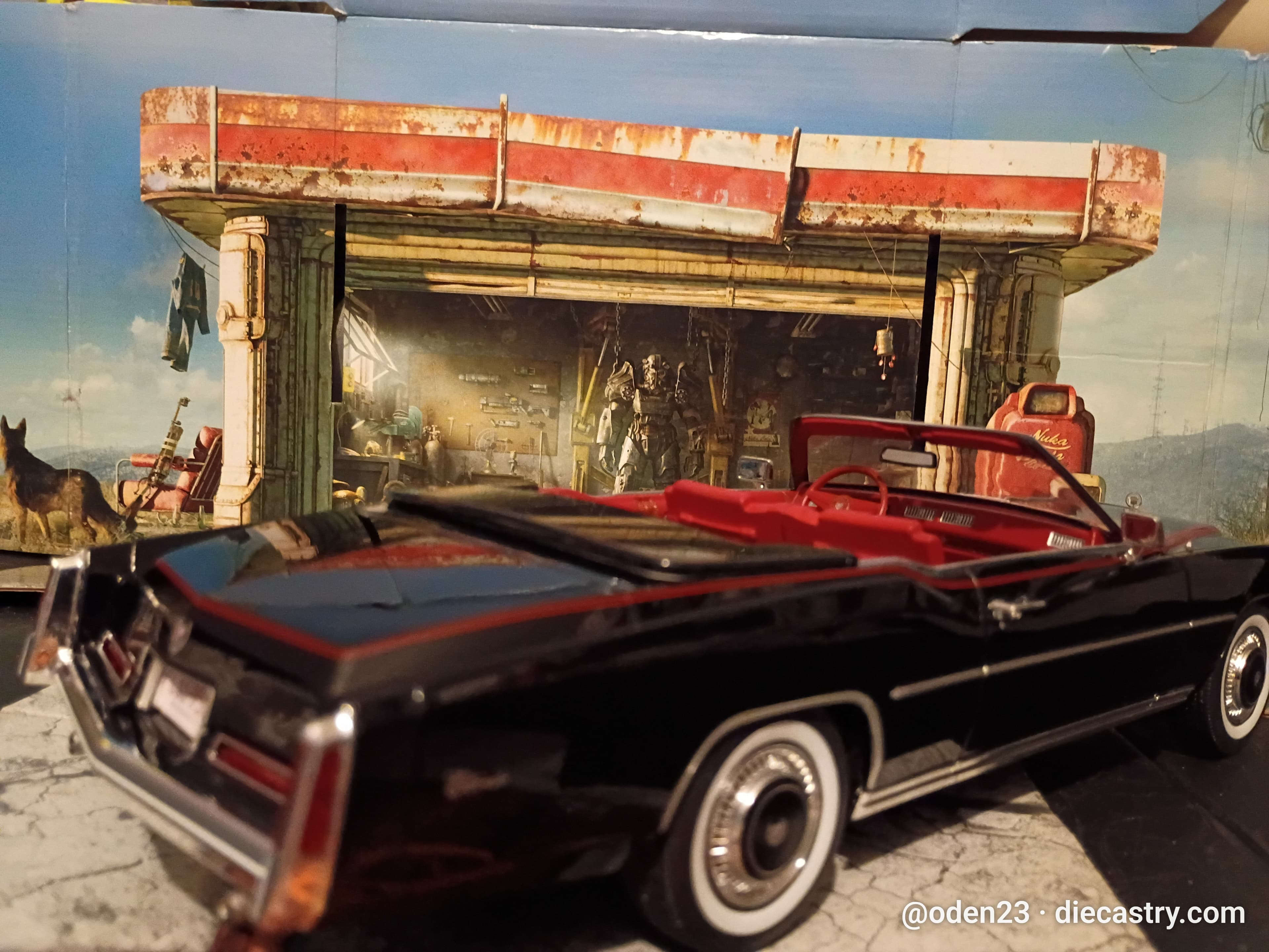 1976 Cadillac Eldorado 1:18 scale diecast model by MCG Modelcar Group
