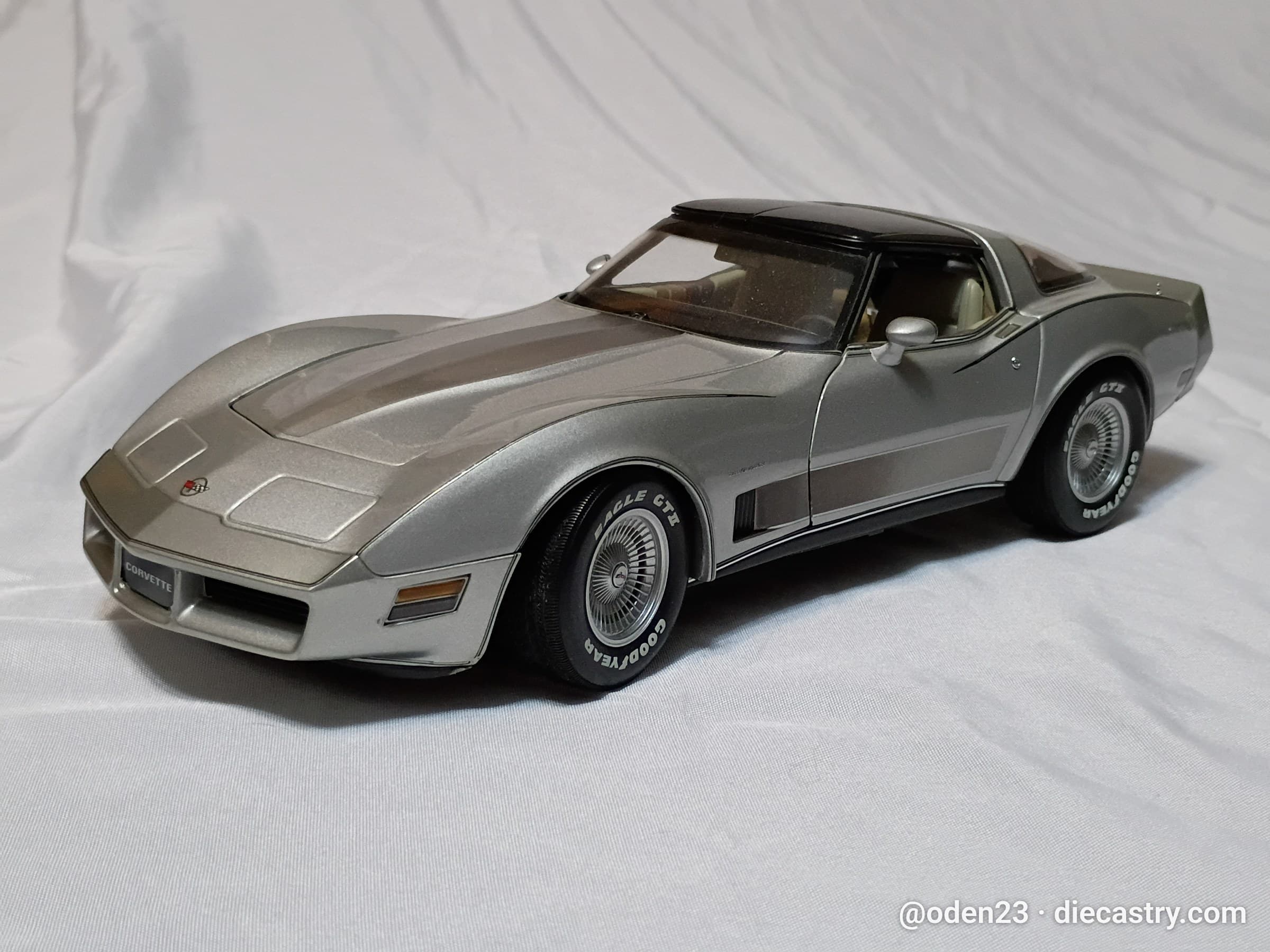 1982 Chevrolet Corvette Collector's Edition 1:18 scale diecast model by AUTOart in Silver Beige