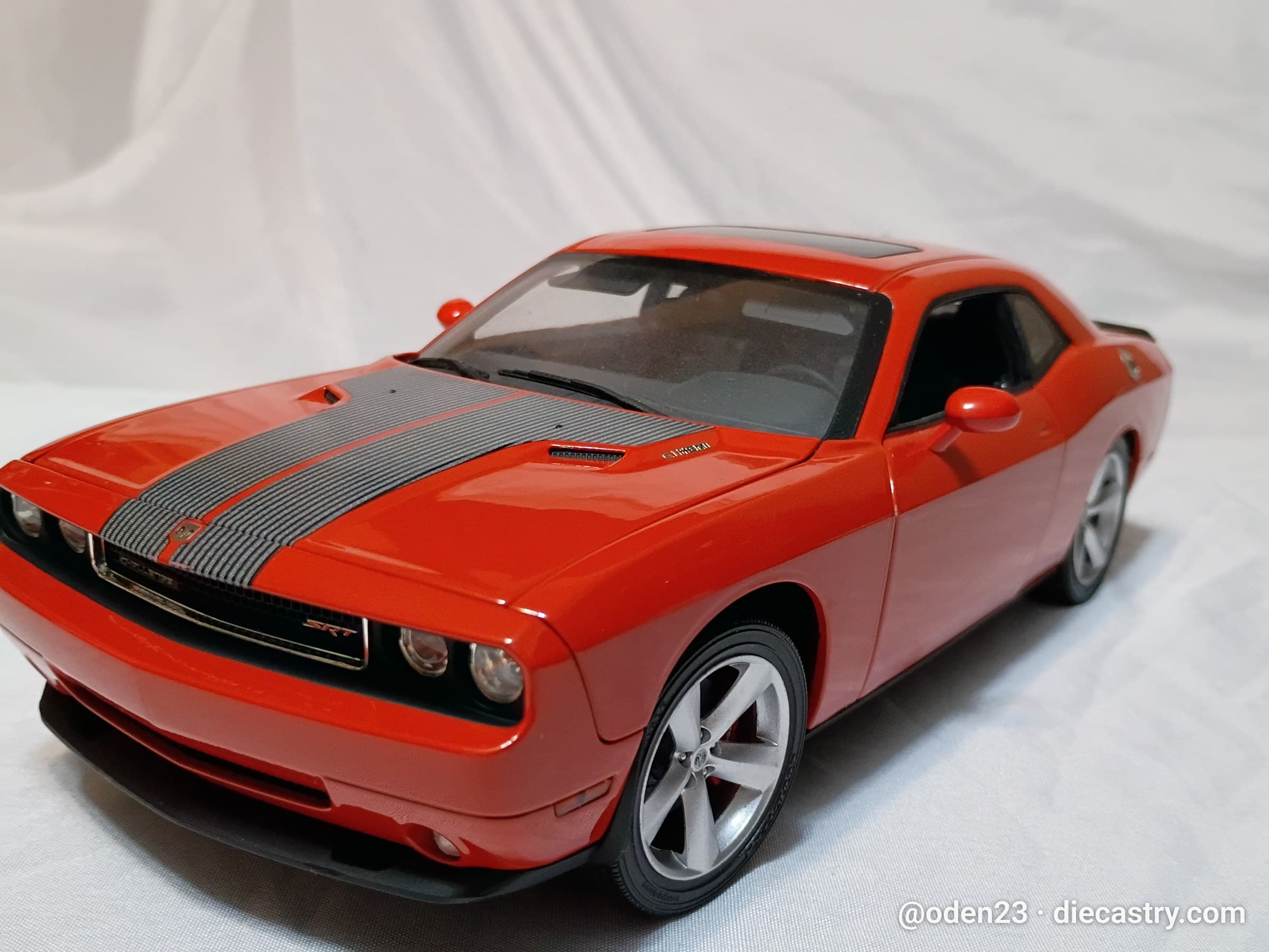 Dodge Challenger SRT8