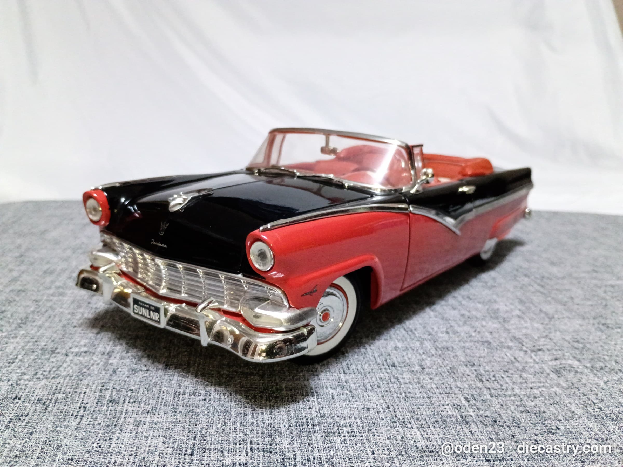Ford Fairlane Sunliner