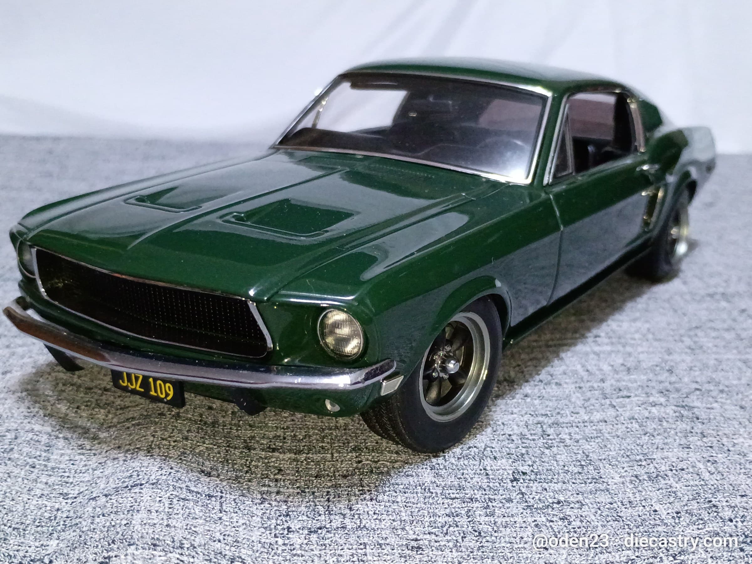 1968 Ford Mustang (Bullit) 1:18 scale diecast model by AUTOart in Highland Green