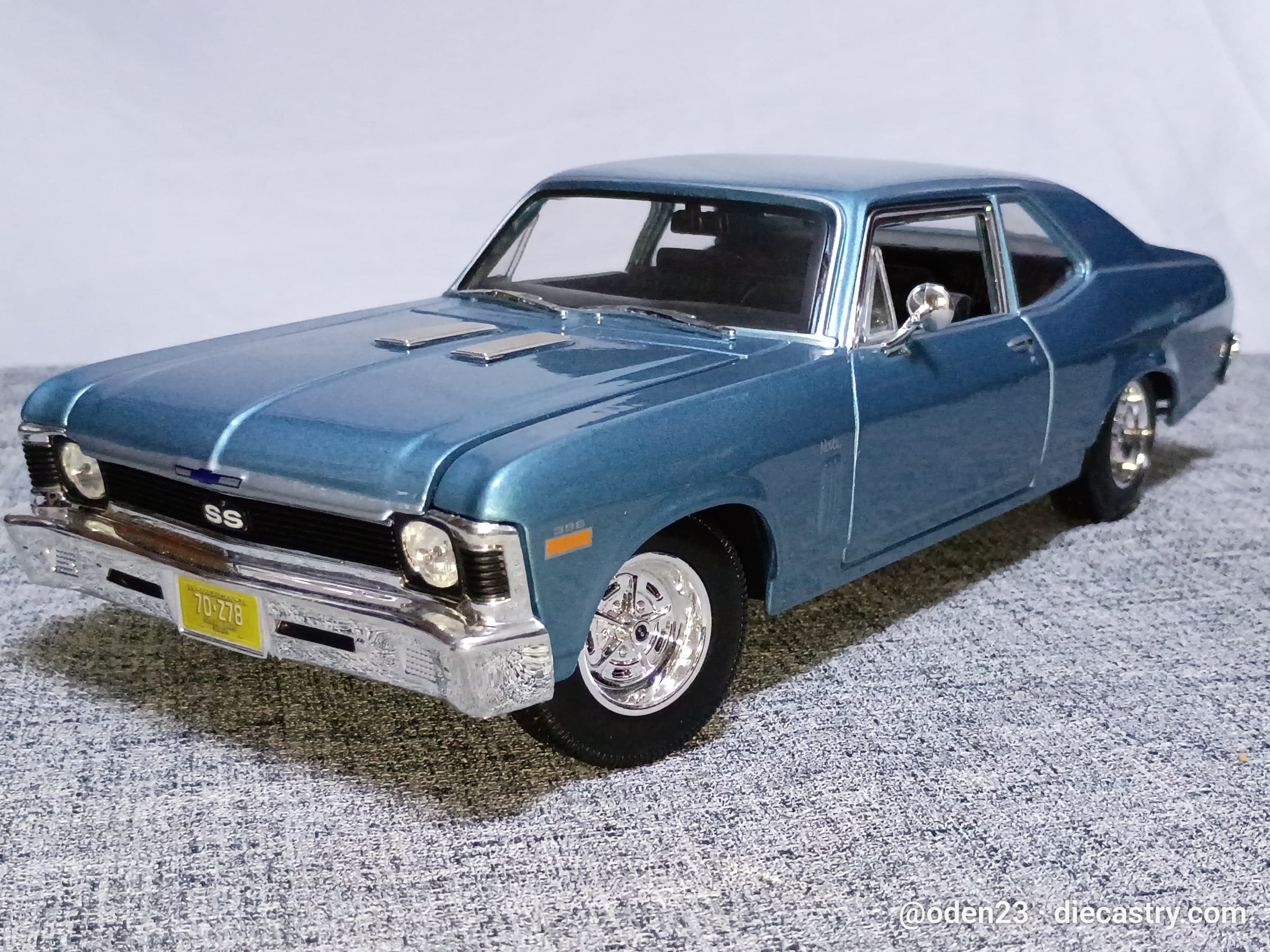 1970 Chevrolet Nova SS 1:18 scale diecast model by Maisto in Astro Blue