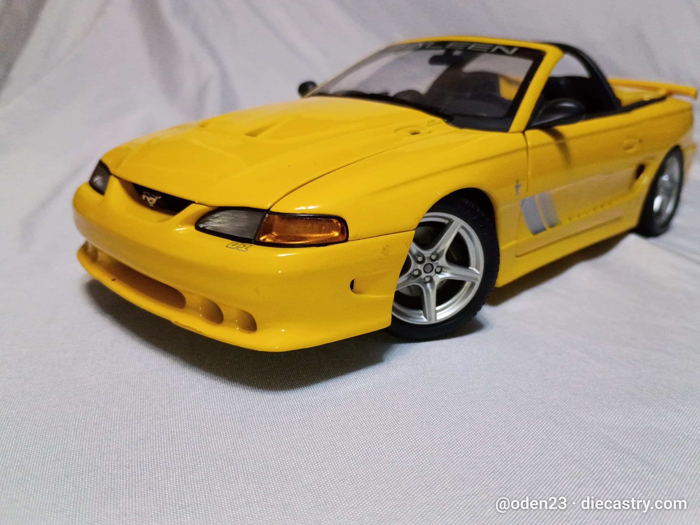 1996 Saleen S351 1:18 scale diecast model by AUTOart