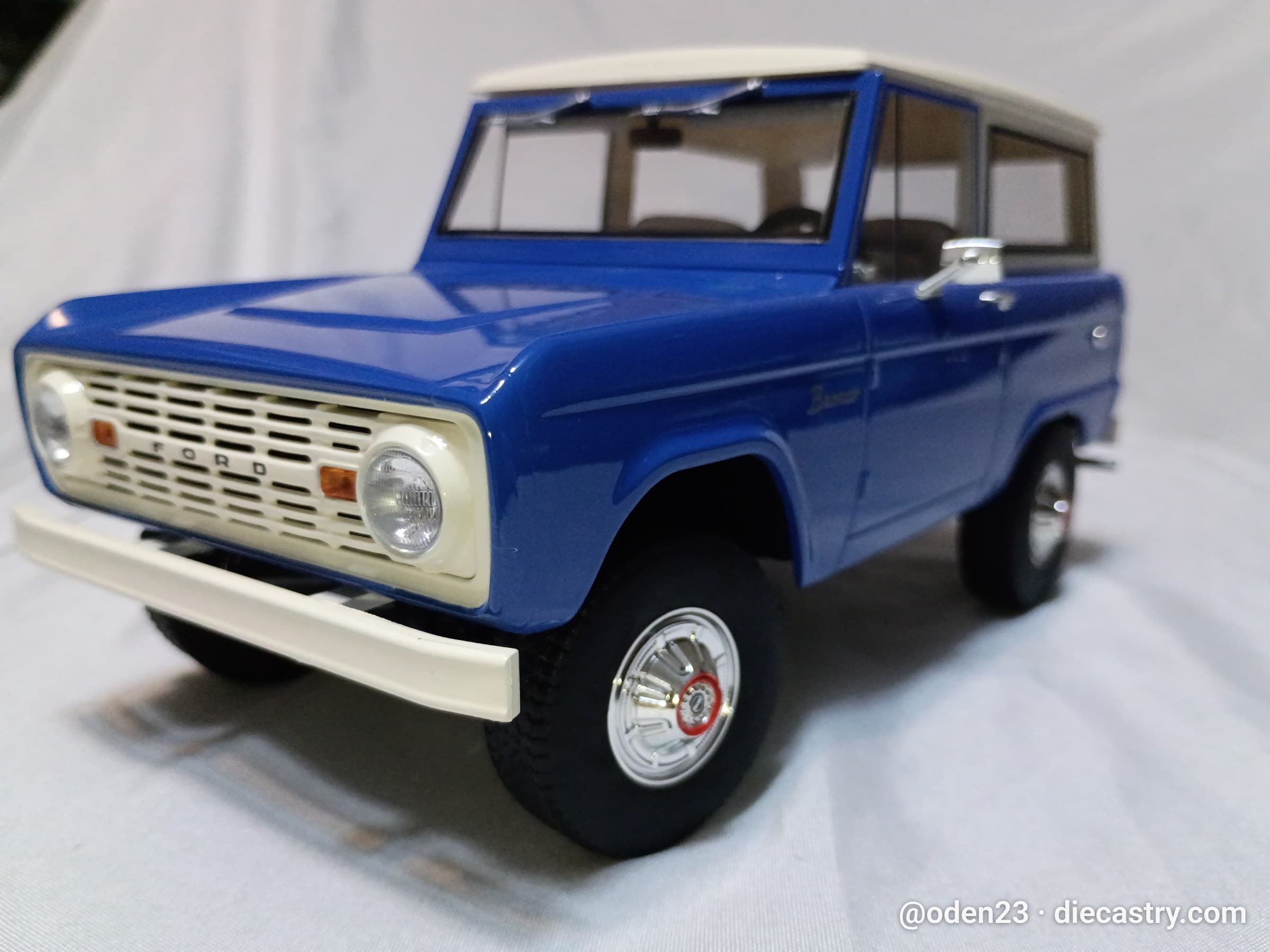 1966 Ford Bronco 1:18 scale diecast model by Greenlight Collectibles in Grabber Blue