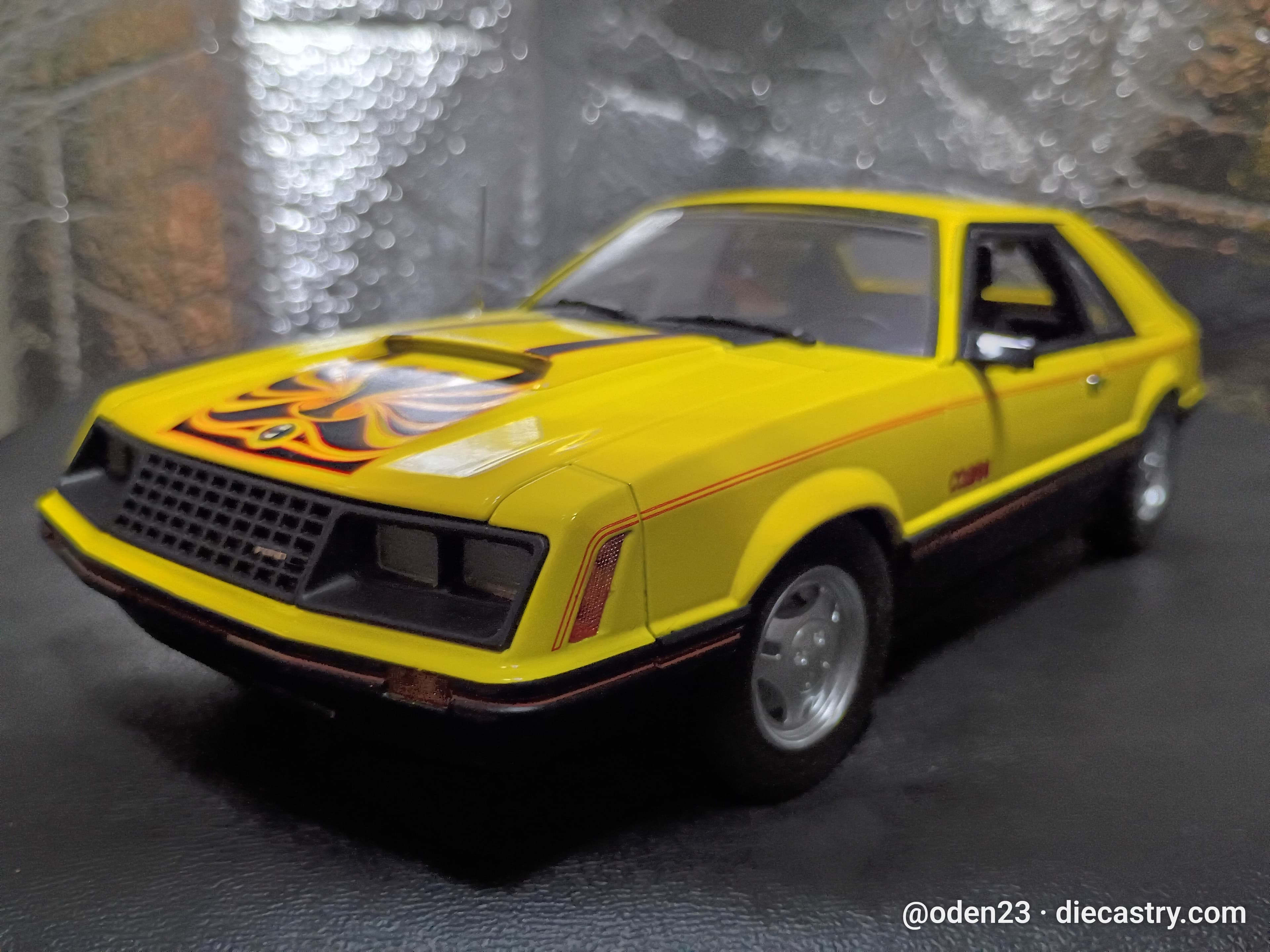 Ford Mustang Cobra 1:18 scale diecast model