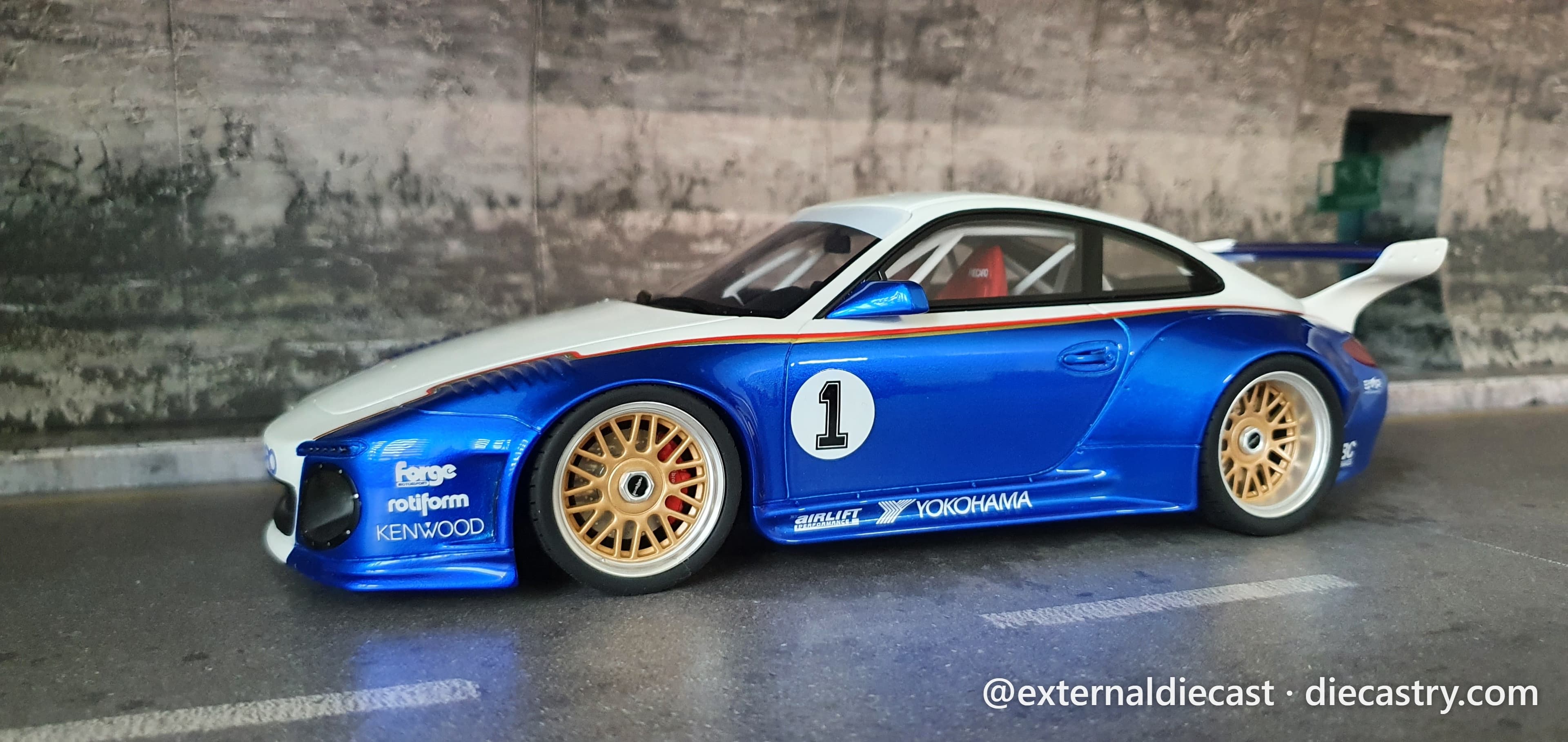 Porsche 911 997 N 1 OLD & NEW BODY KIT 1:18 scale diecast model