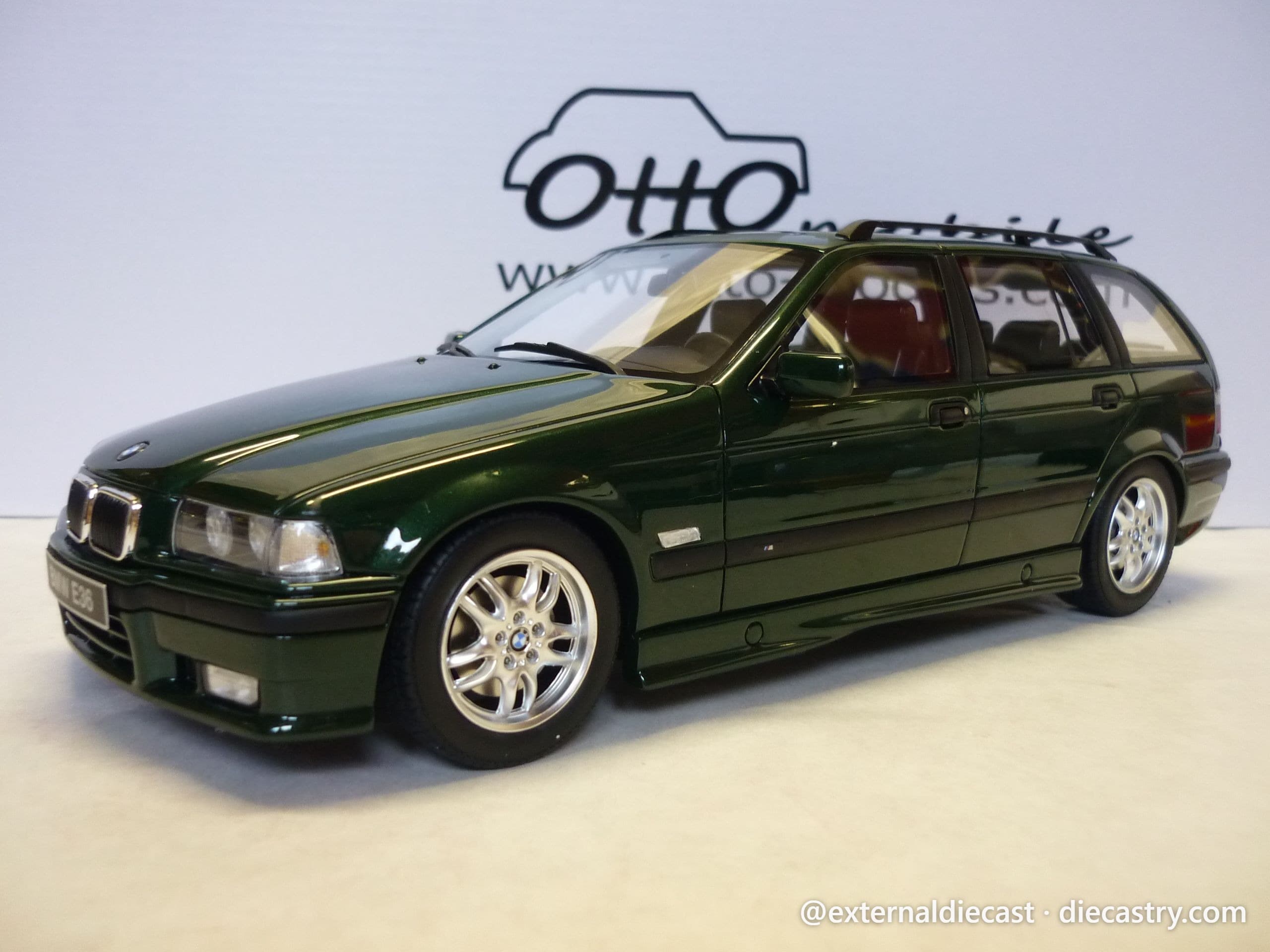 BMW 328i touring M Packet E36 386 1997 1:18 scale diecast by Ottomobile