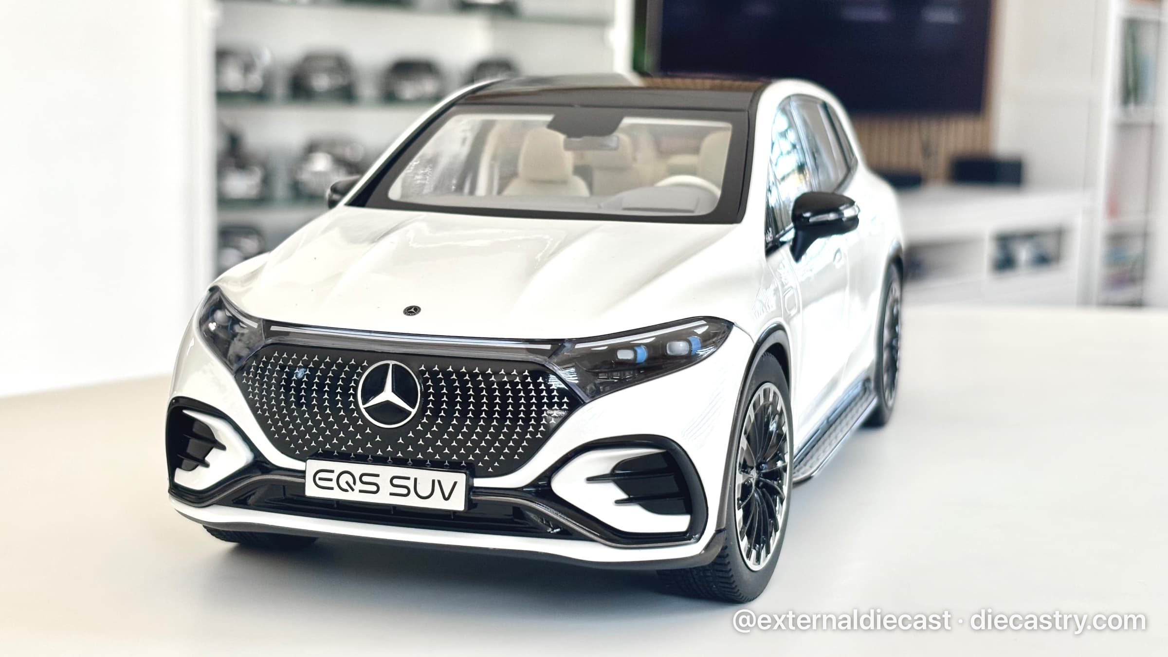 Mercedes-Benz EQS SUV AMG Line X296 2022 1:18 scale diecast by NZG