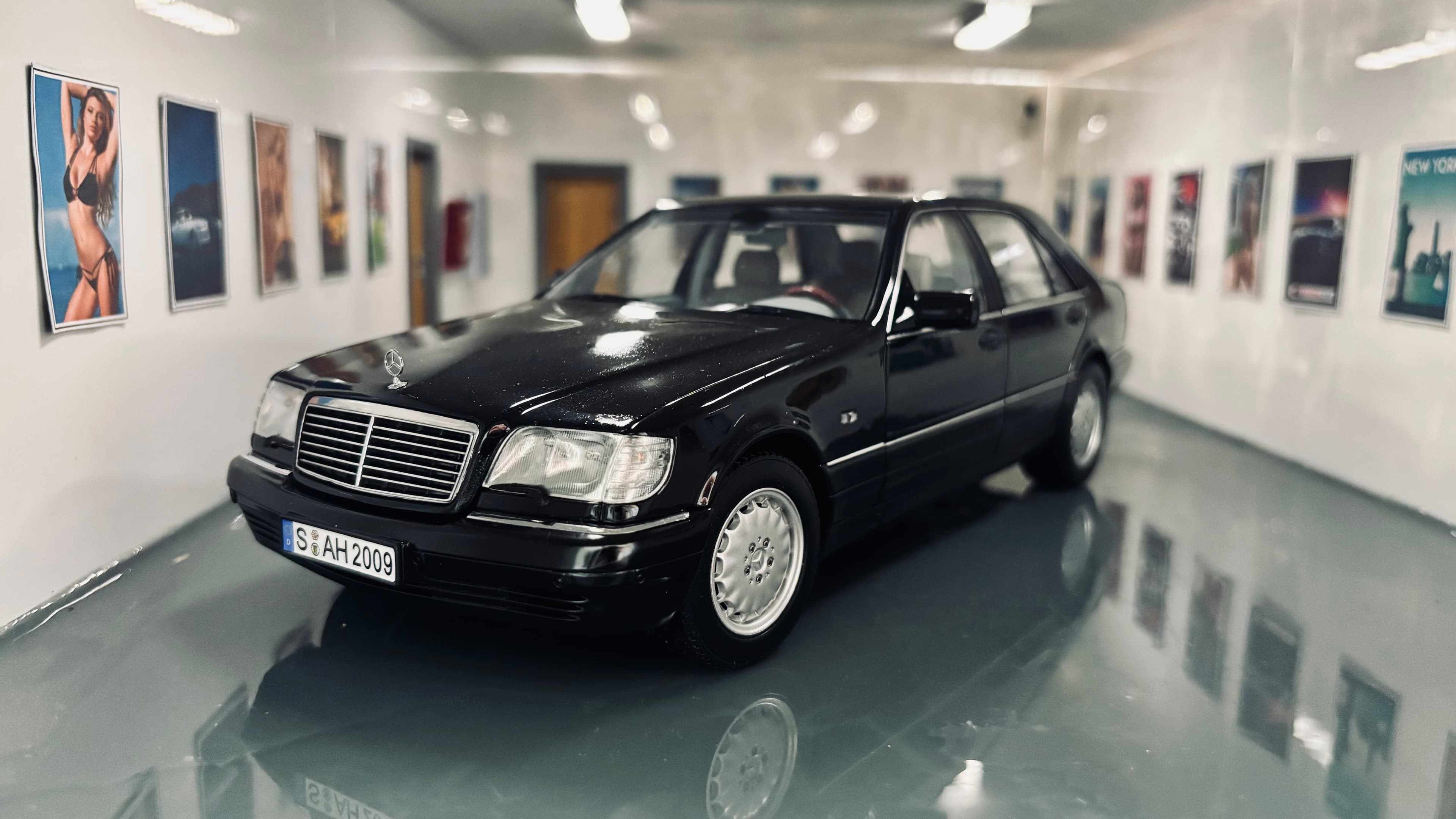 Mercedes-Benz S-Class S600 W140 1:18 scale diecast model