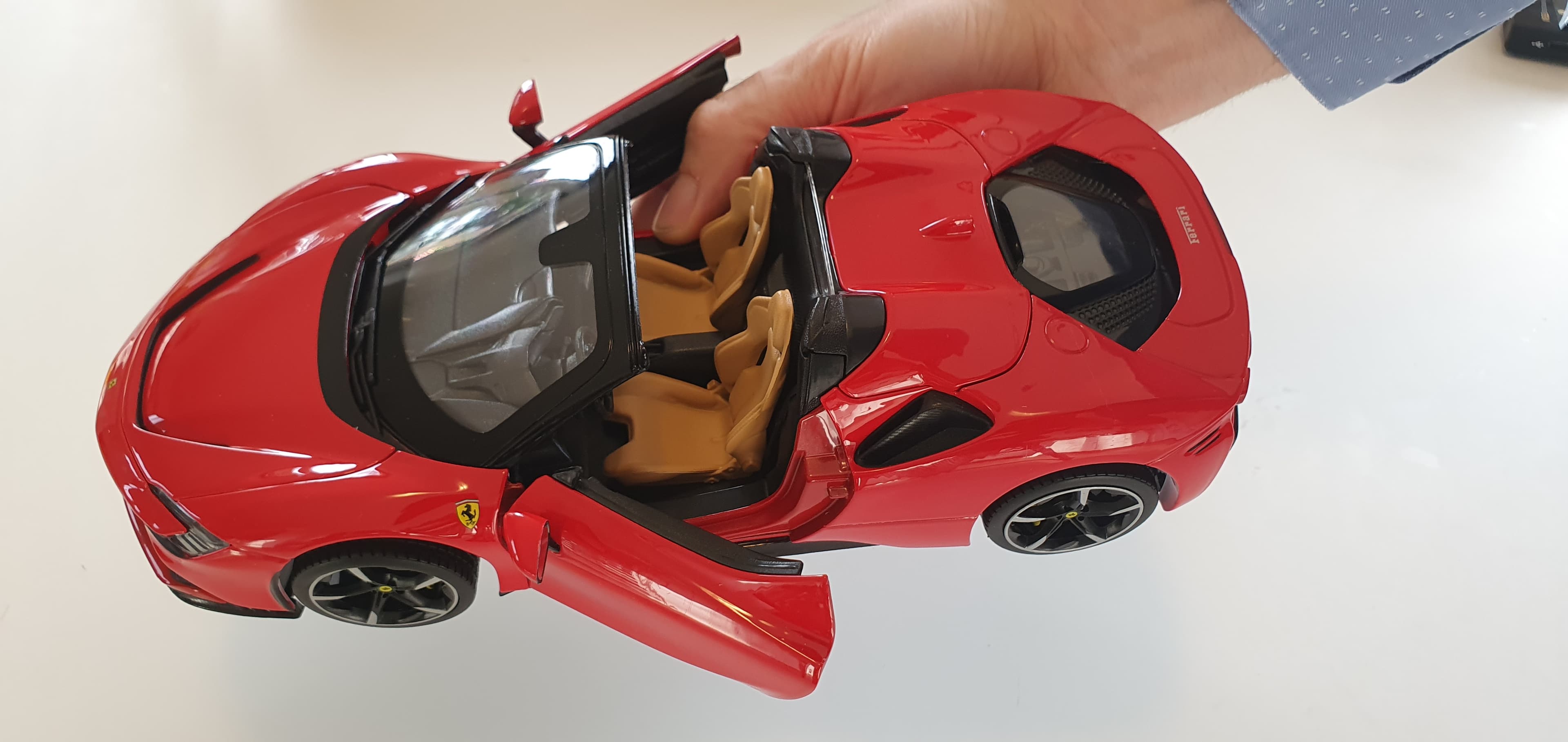 Ferrari SF90 Spider 2020 1:18 scale diecast by Bburago