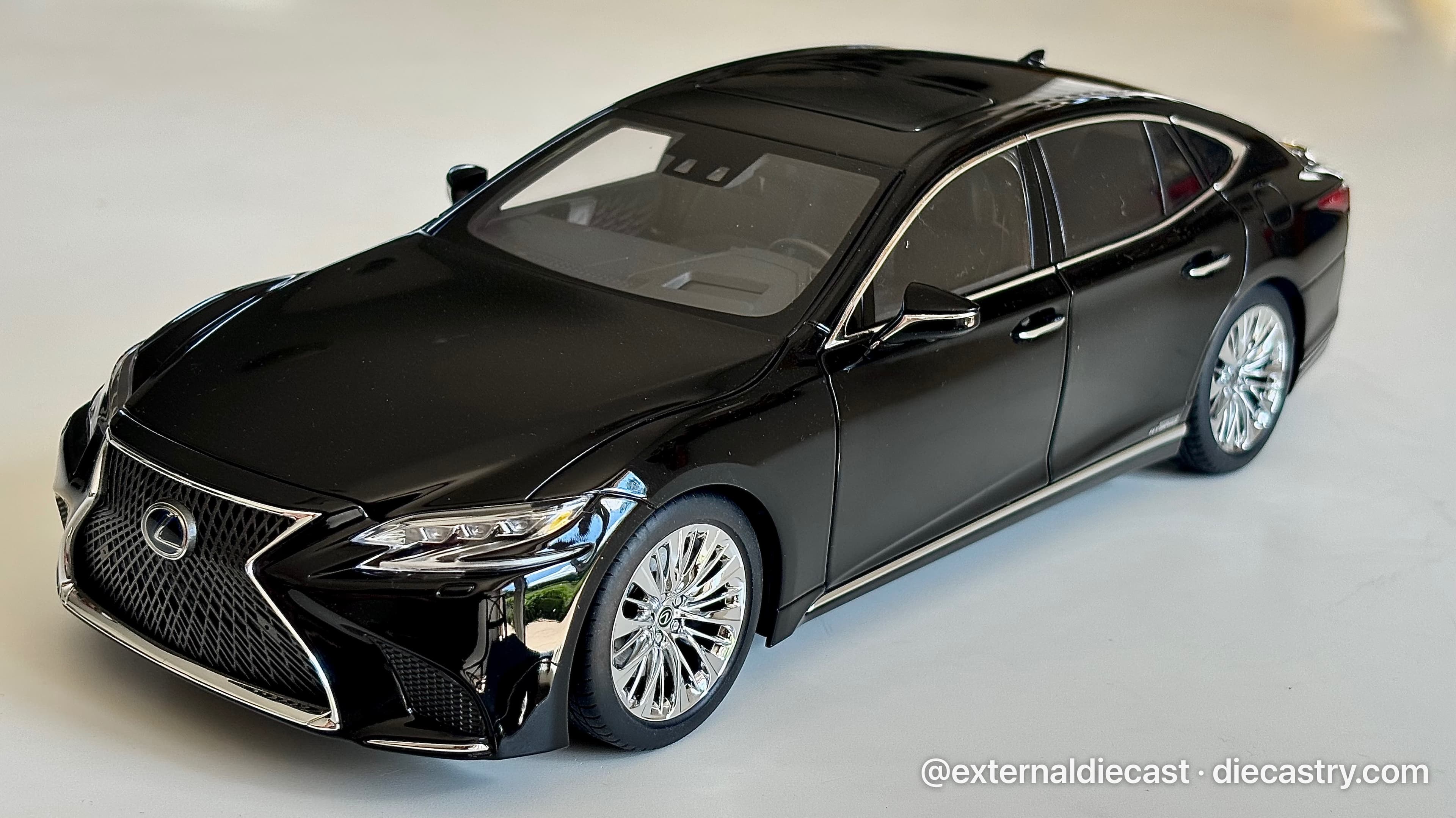 Lexus LS500h