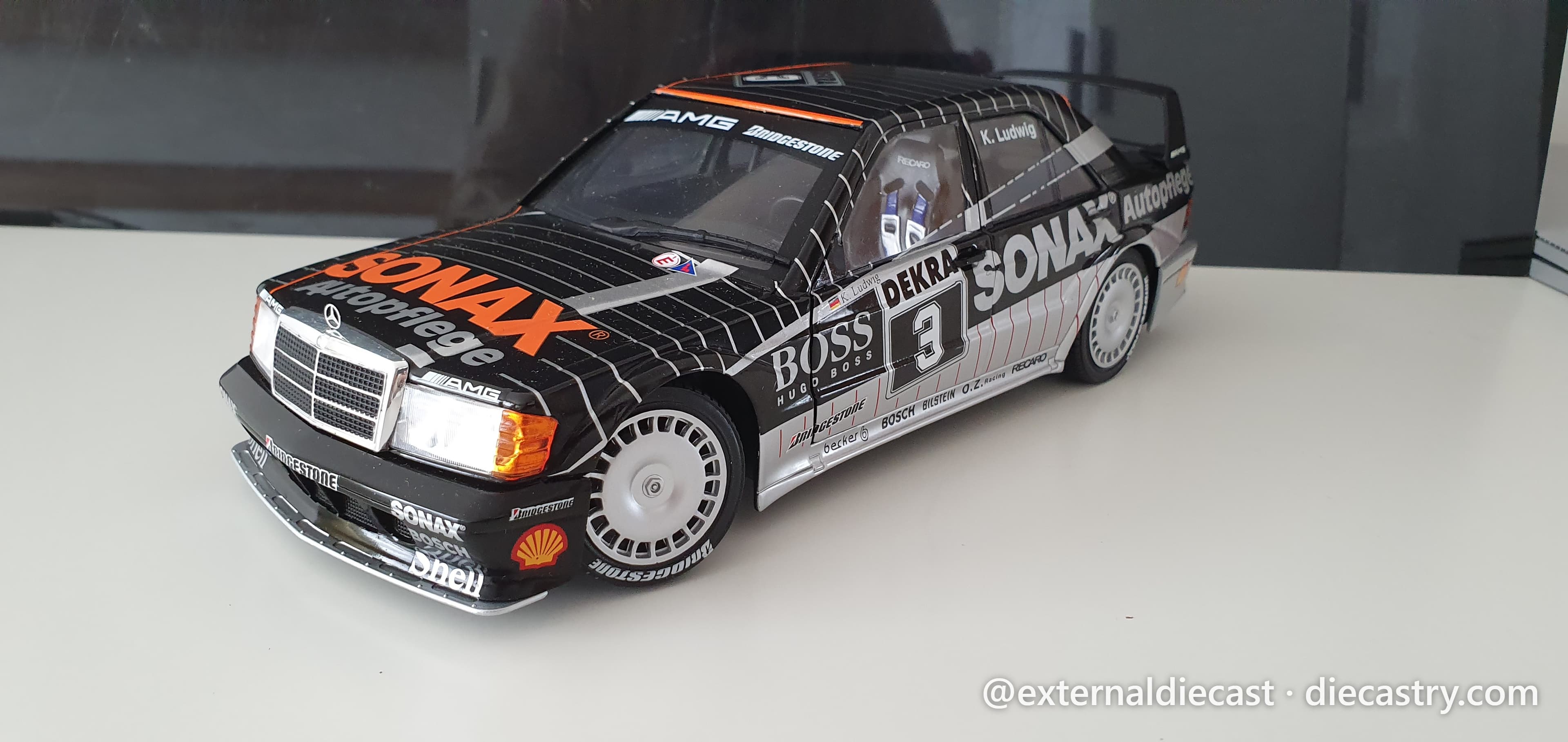 Mercedes-Benz 190E EVO 2 DTM 1992 1:18 scale diecast by Solido