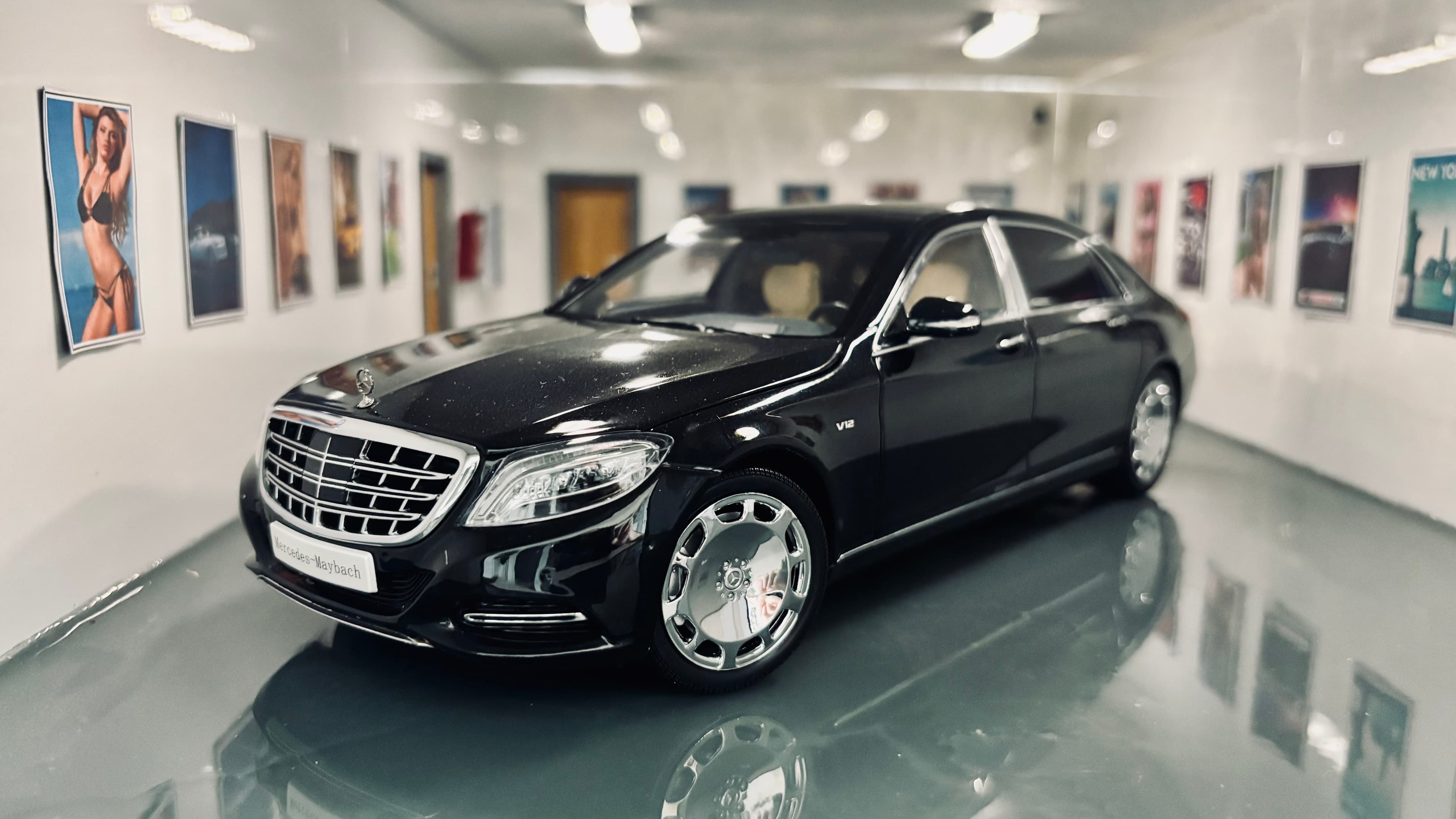 Mercedes-Maybach S600 1:18 scale diecast model
