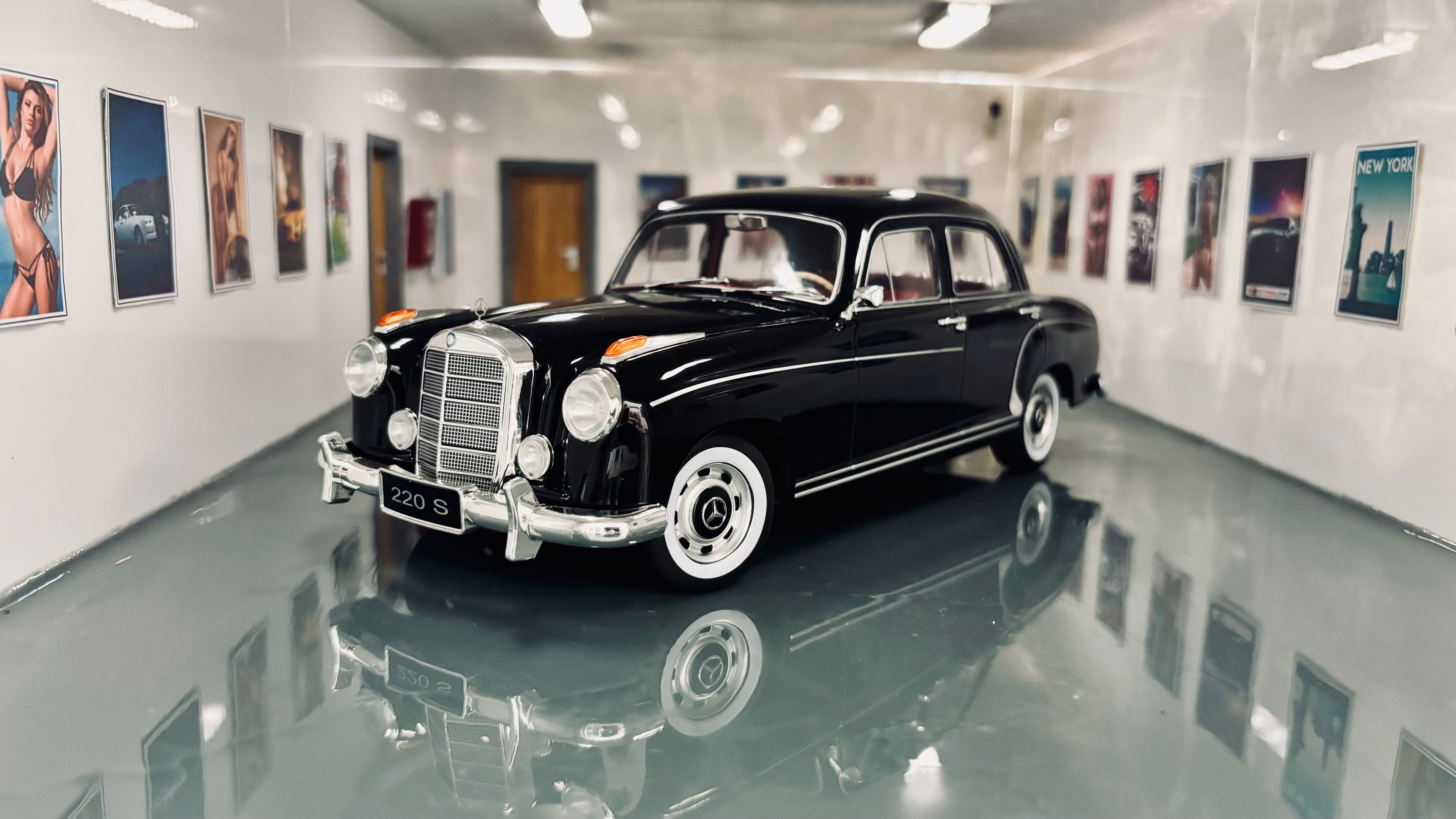 1954 Mercedes-Benz 220 S Limousine 1:18 scale diecast model by KK Scale