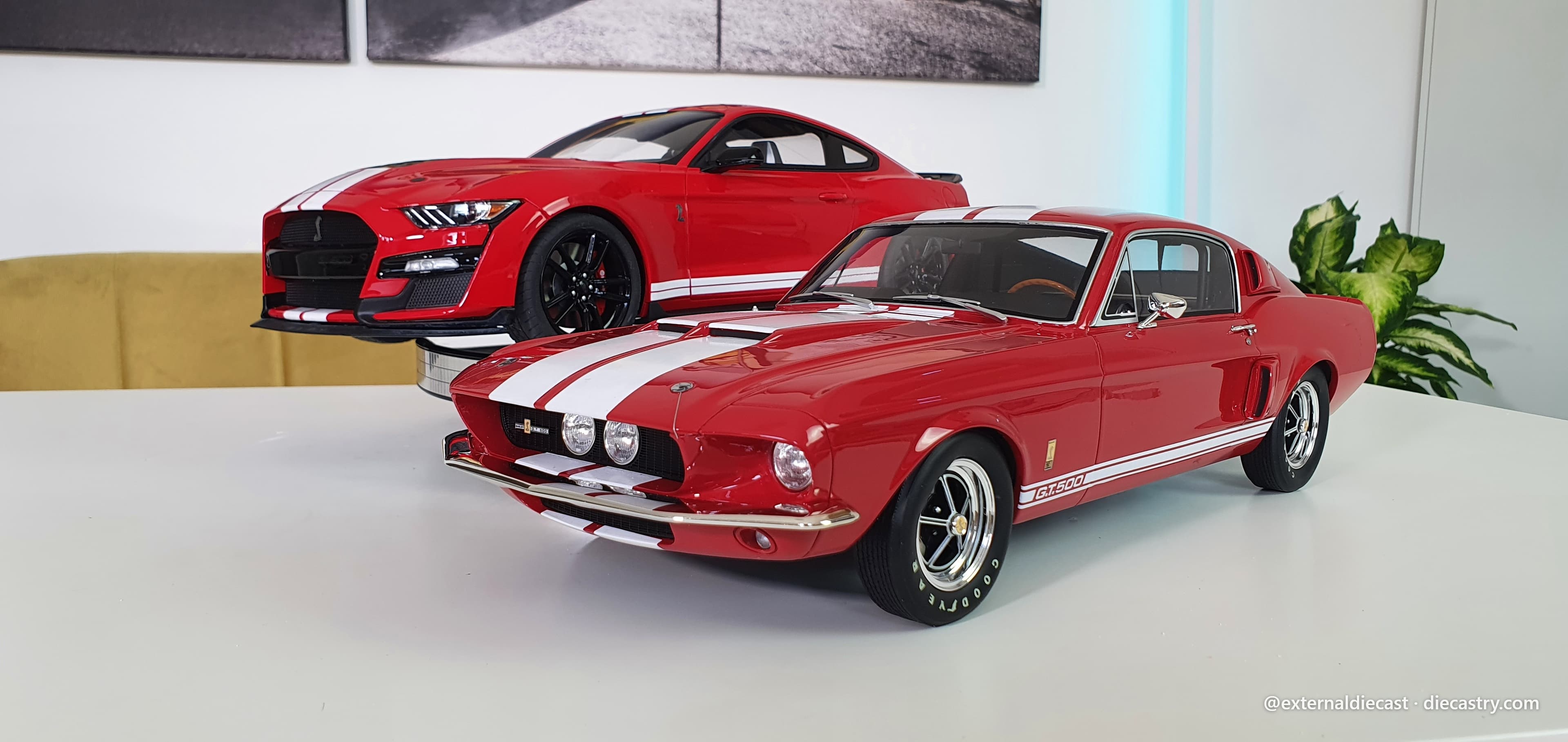 Ford Shelby Mustang GT500 1967 1:12 scale diecast by Ottomobile