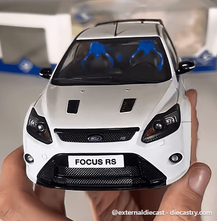 Ford Focus RS MK2 PACK RS PLUS 1:18 scale diecast model