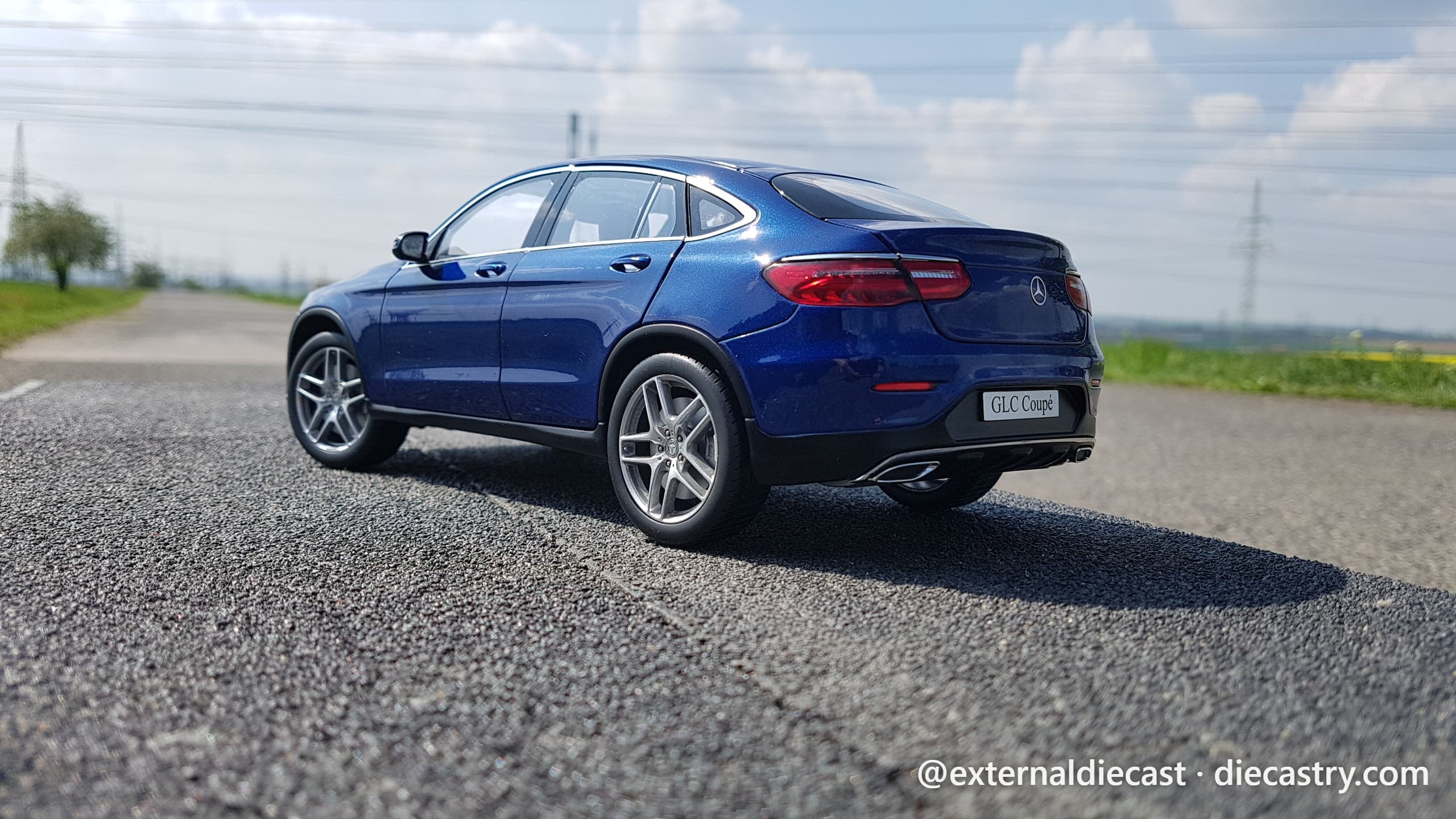 Mercedes-Benz GLC Coupe (C253) 2016 1:18 scale diecast by iScale