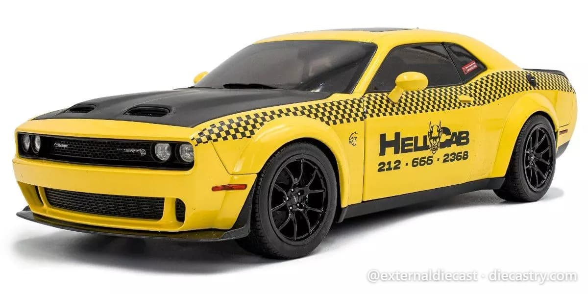 Dodge Challenger SRT Hellcat Redeye Widebody NYC HellCab 1:18 scale diecast model