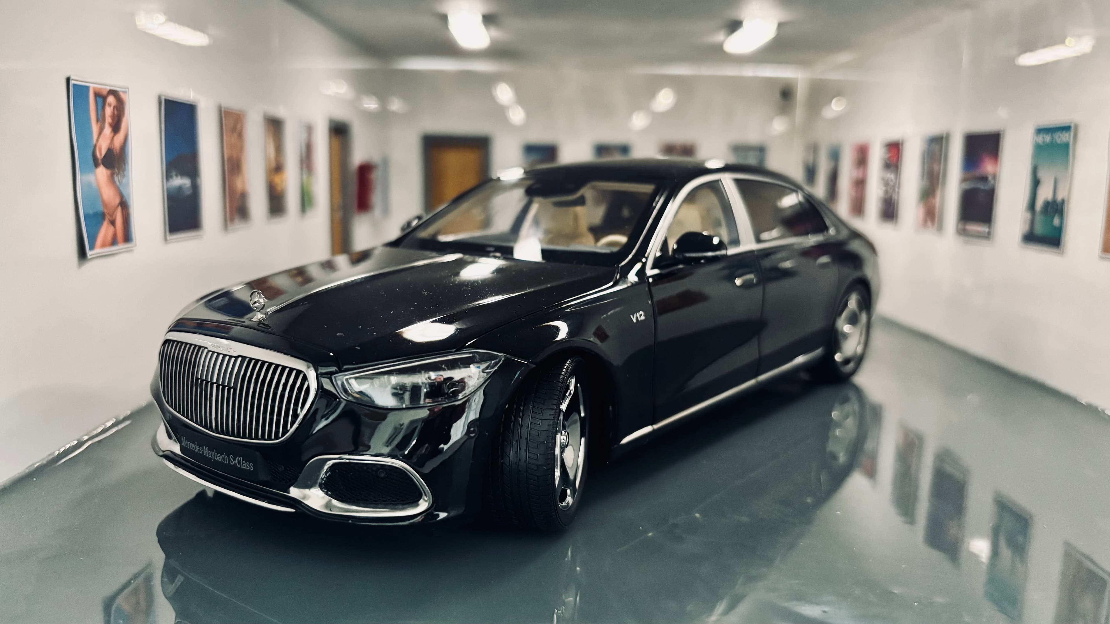 Mercedes-Benz S-Class S680 (W223) 1:18 scale diecast model