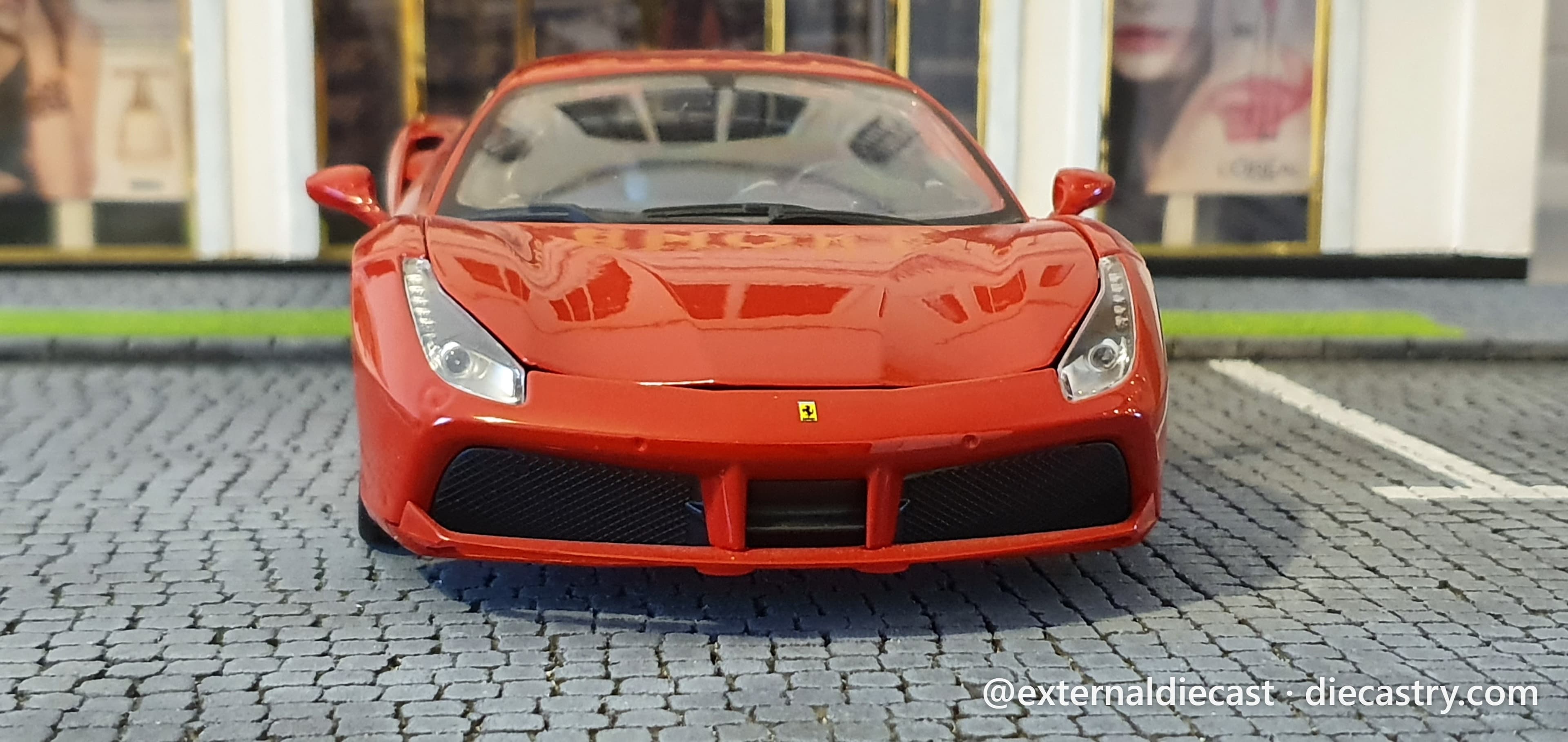 Ferrari 488 GTB 2015 1:18 scale diecast by Bburago