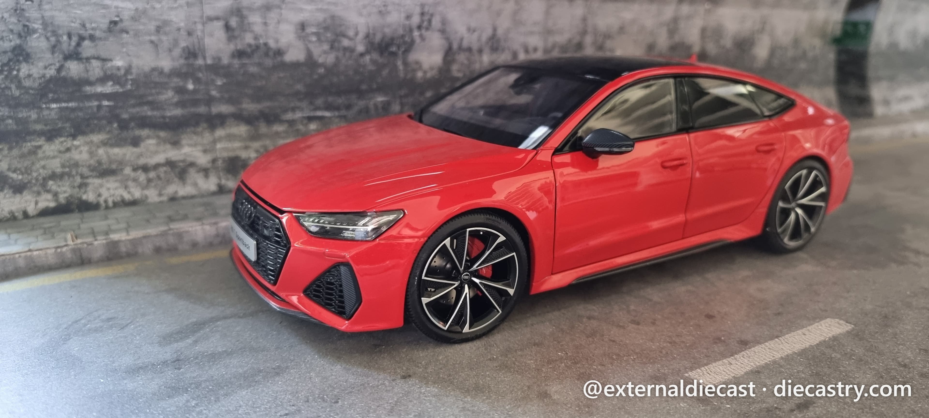 Audi RS7 1:18 scale diecast model