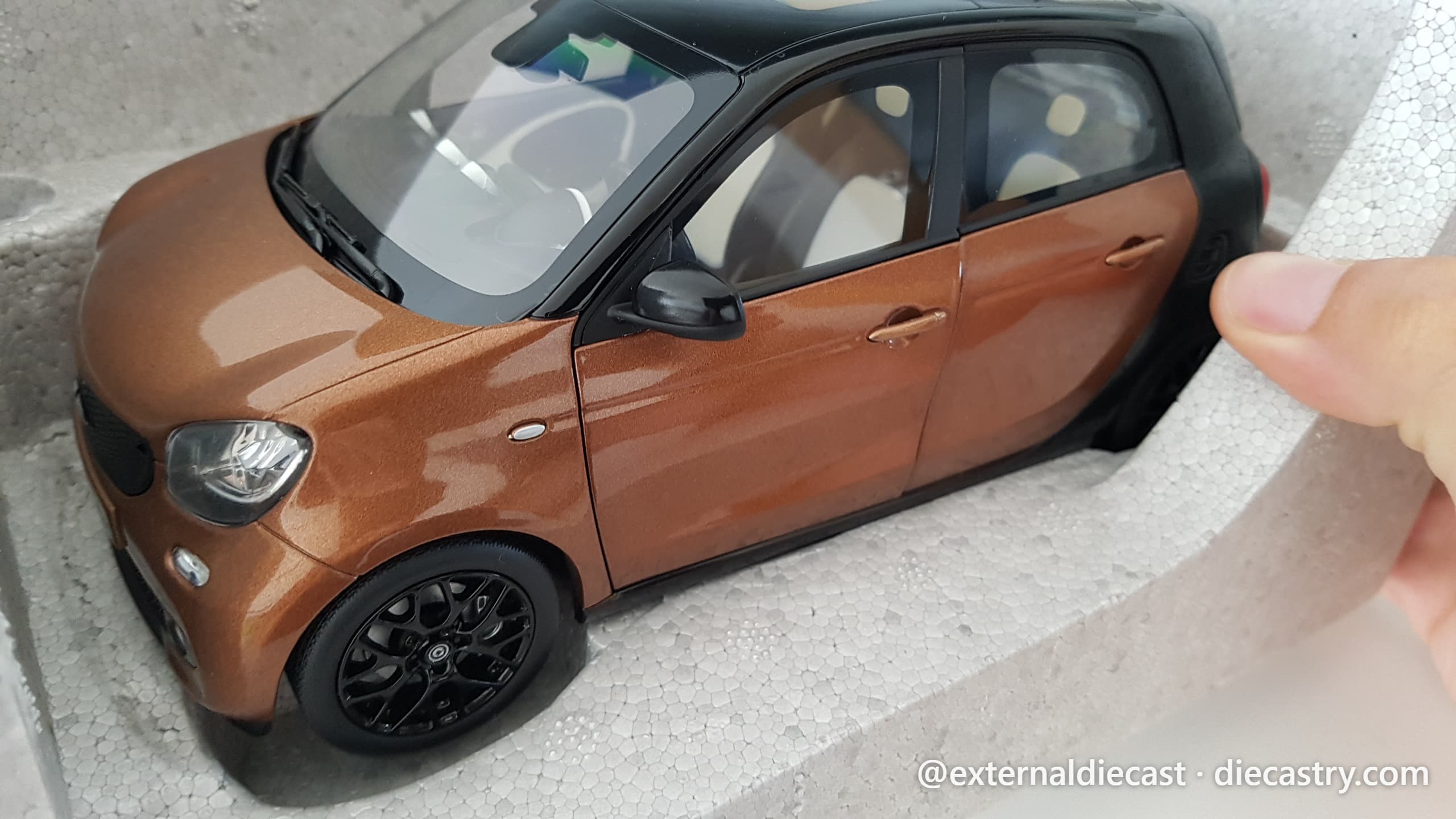 2014 Smart Forfour 1:18 scale diecast model by Norev in Black & Brown