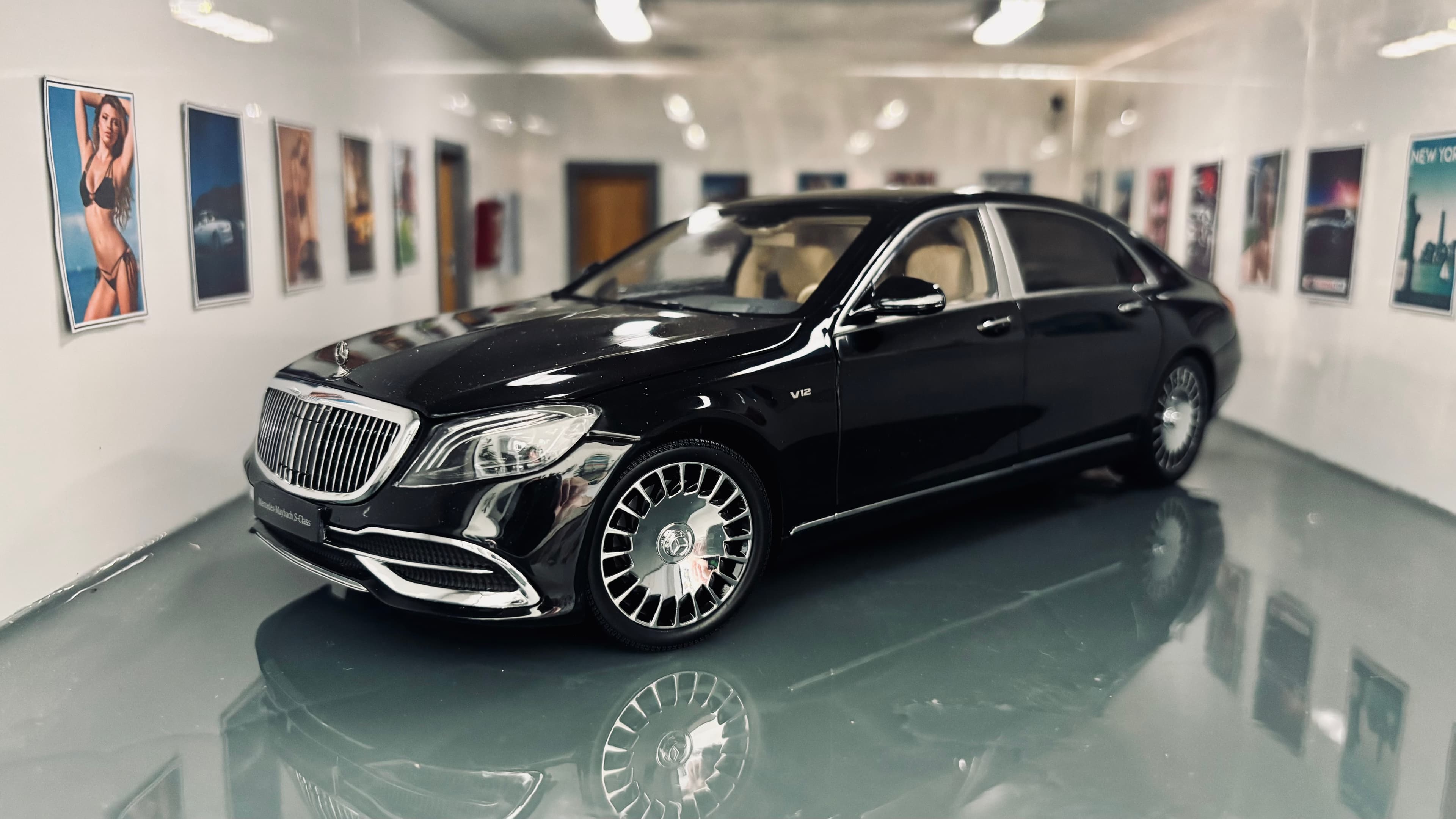 Mercedes-Maybach S650 1:18 scale diecast model