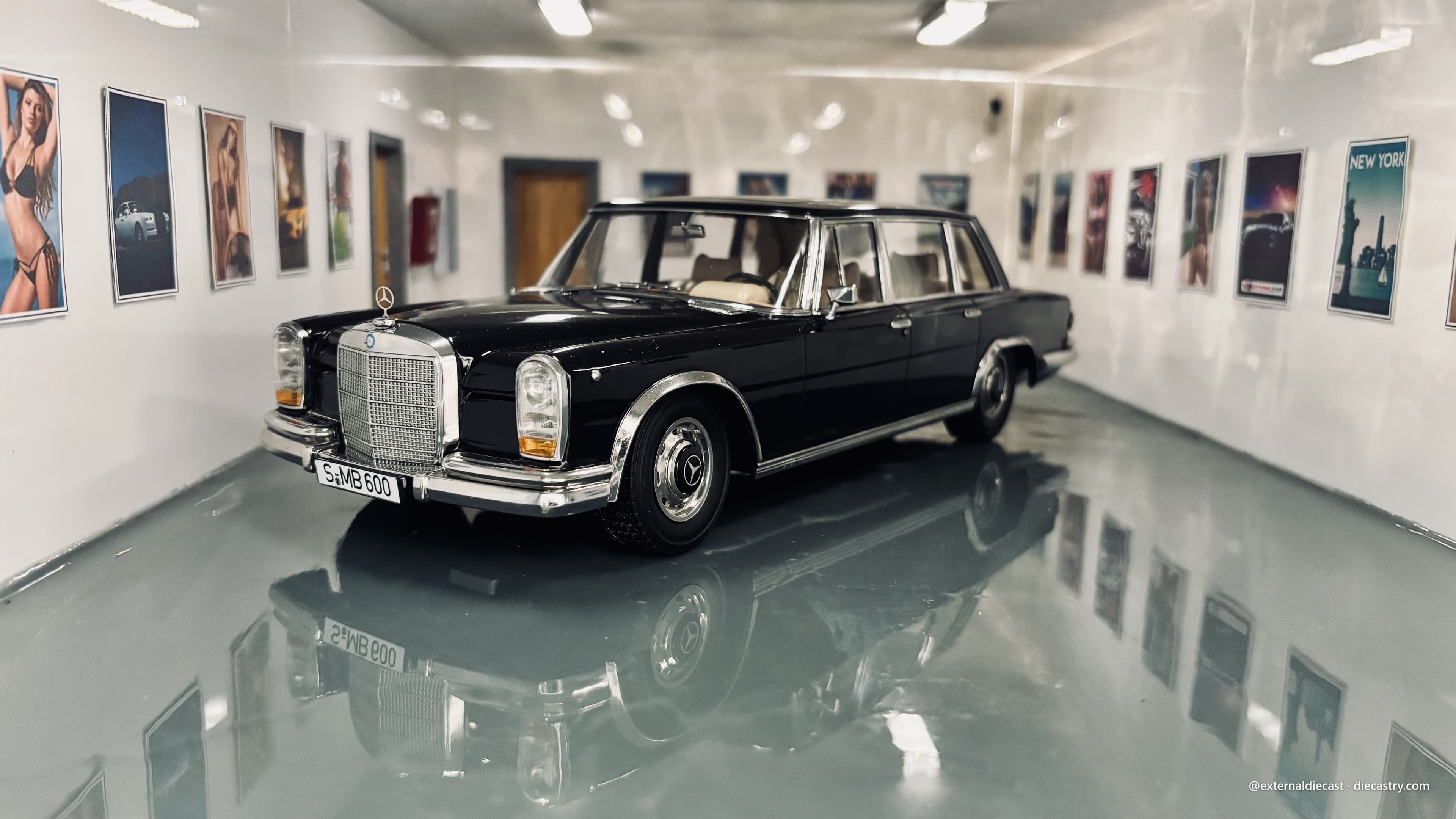 1963 Mercedes-Benz 600 SWB W100 1:18 scale diecast model by KK Scale