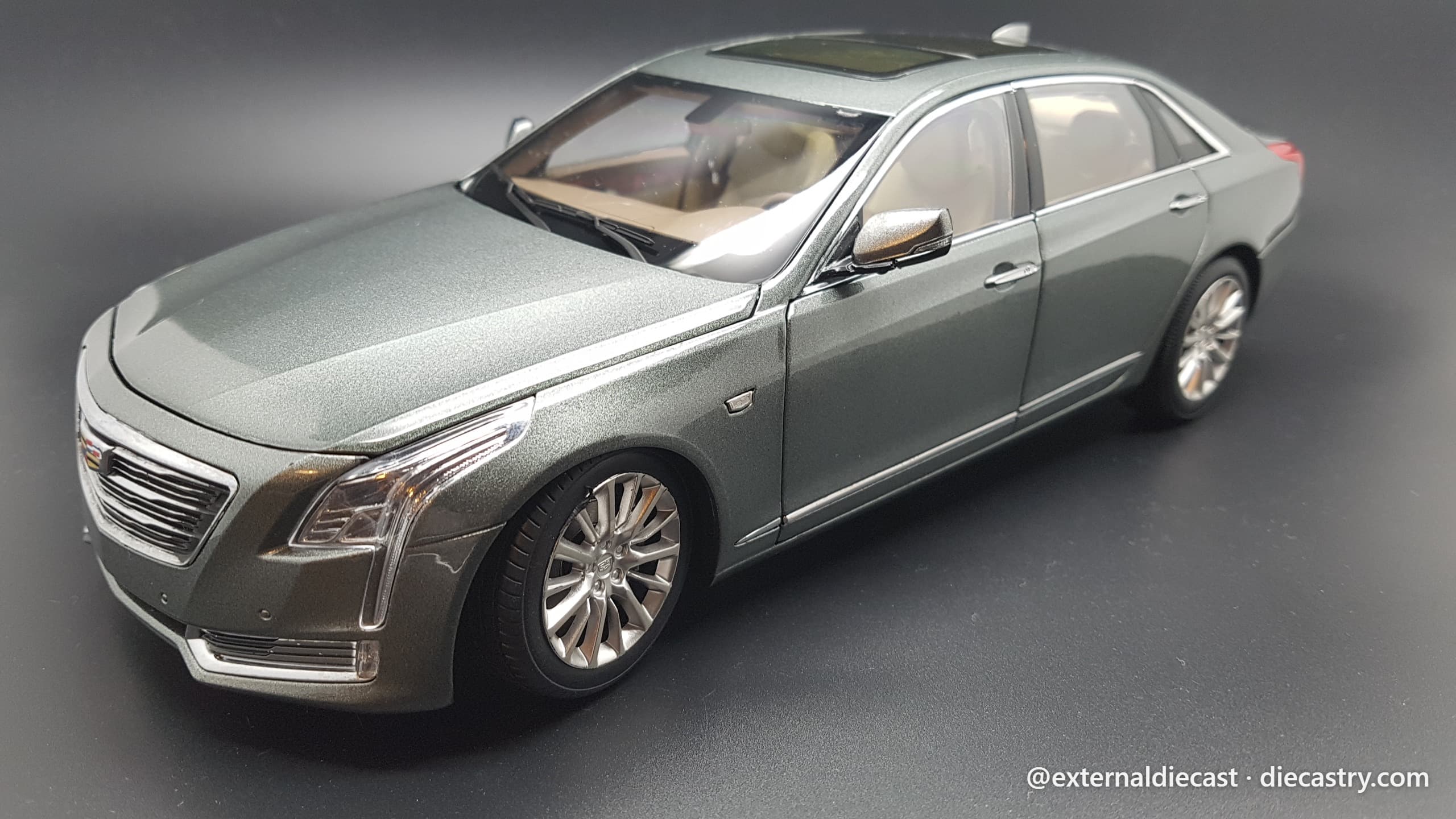 Cadillac CT6 1:18 scale diecast model