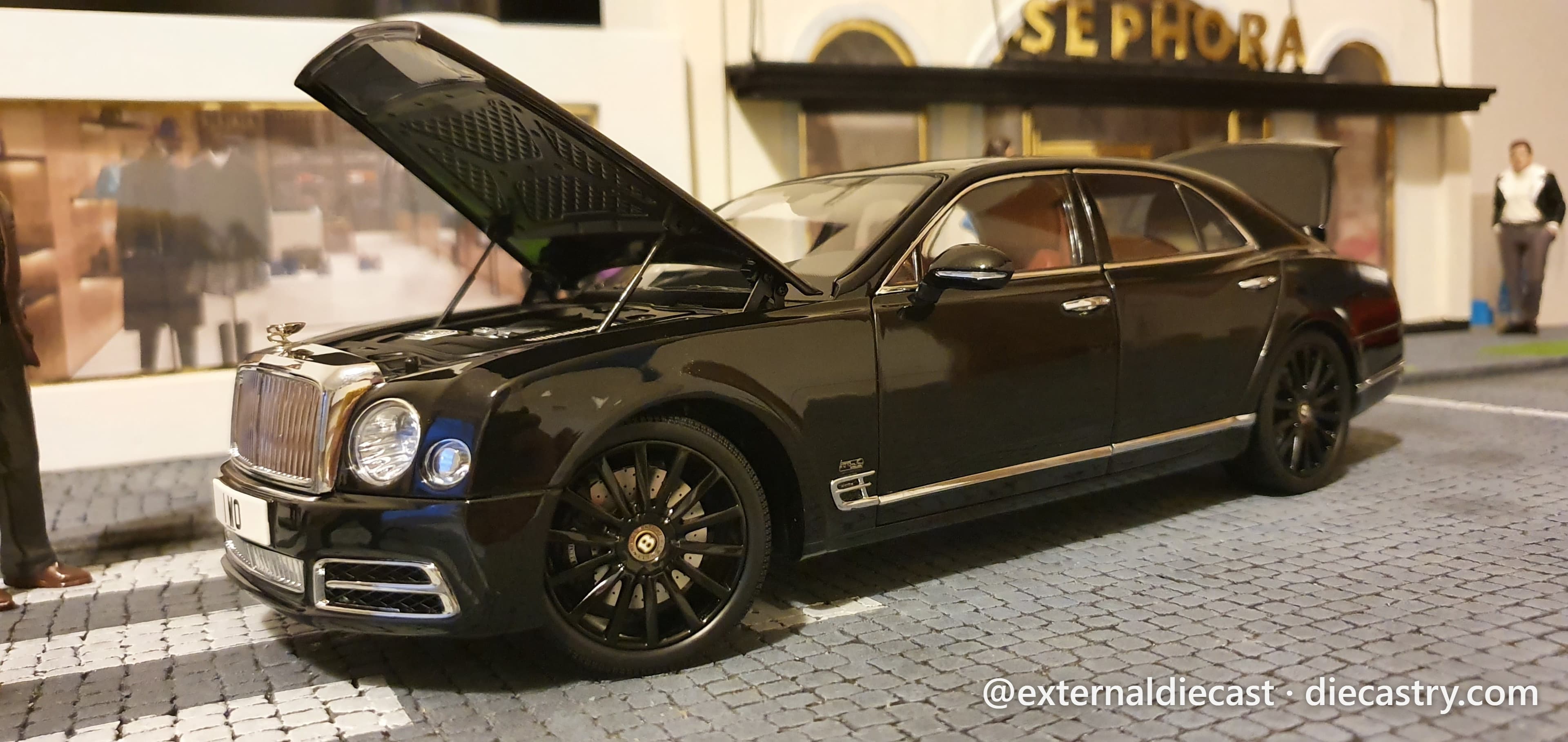 2018 Bentley Mulsanne - W. O. Edition By Mulliner Centeraly LTD Edition 1:18 scale diecast model by Almost Real