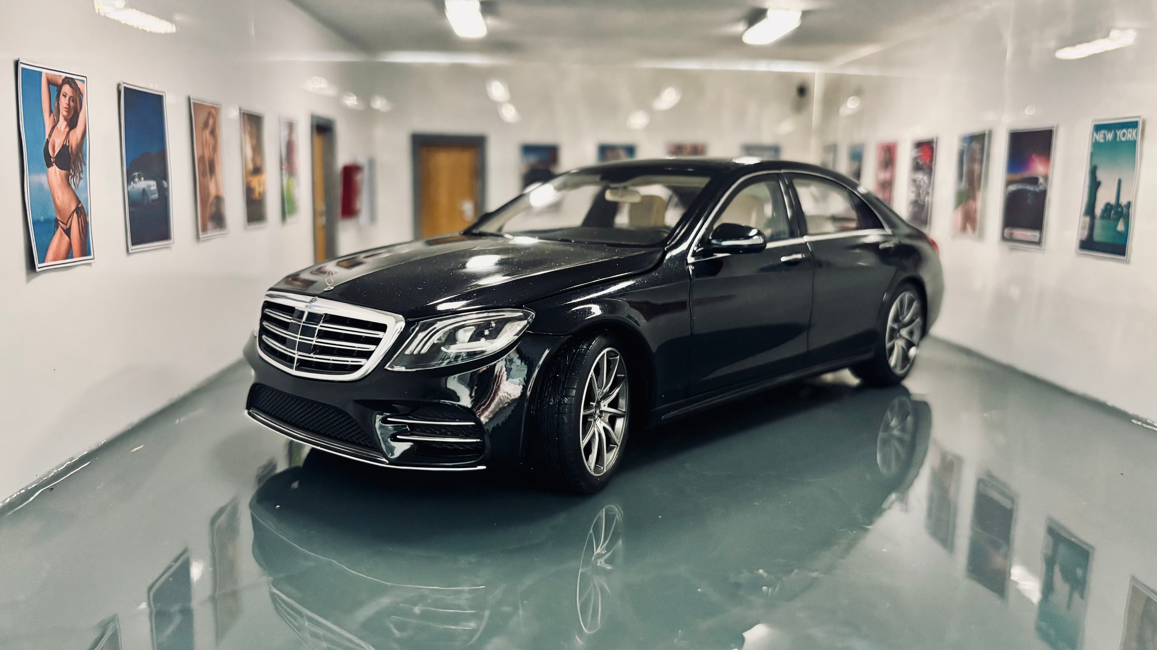 2017 Mercedes-Benz S-Class V222 1:18 scale diecast model by Norev