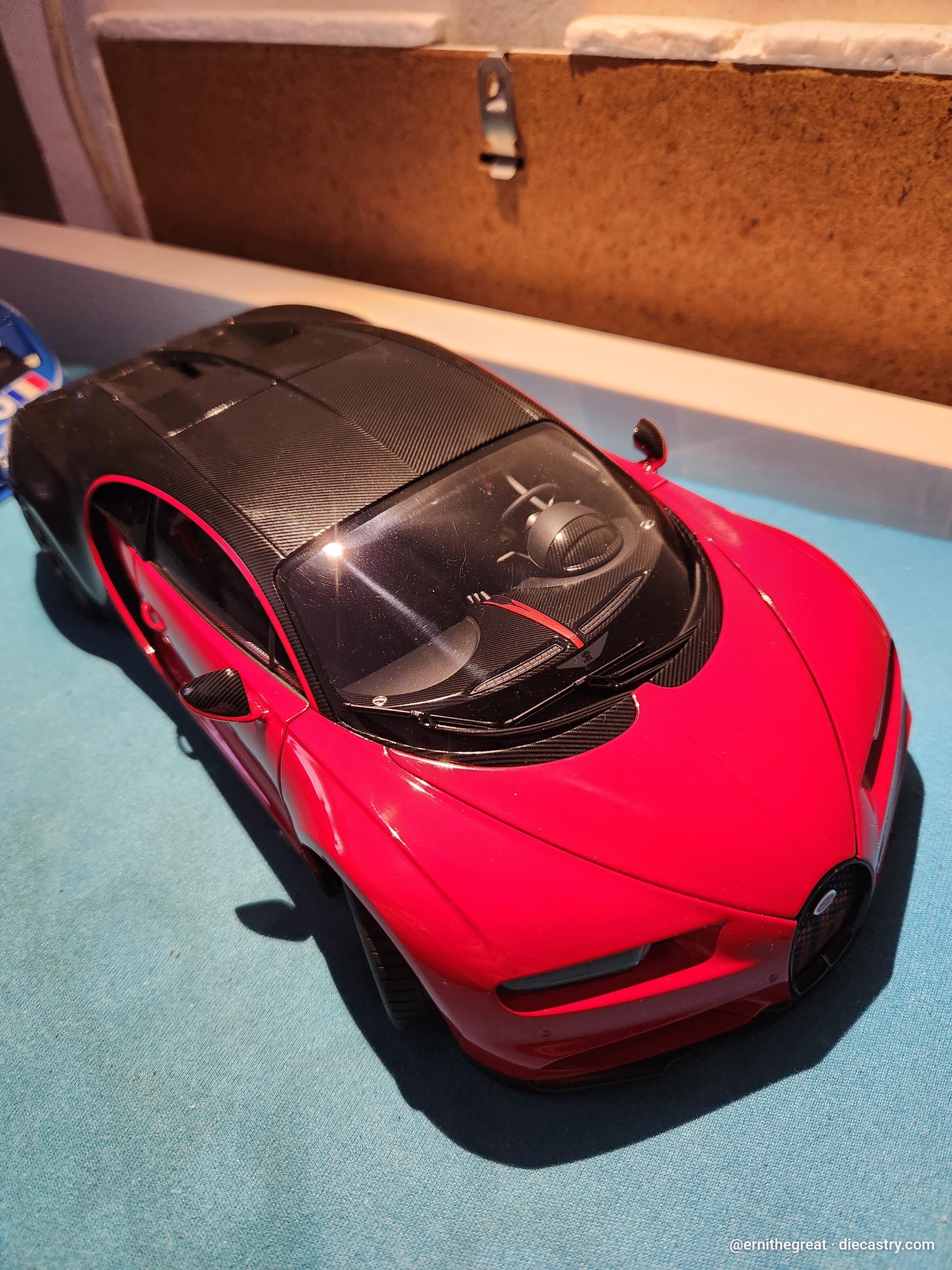 Bugatti Chiron Sport 1:18 scale diecast model